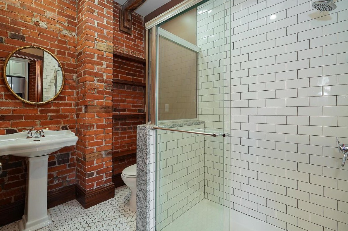 1557 High St, Columbus OH  43201-1154 exterior