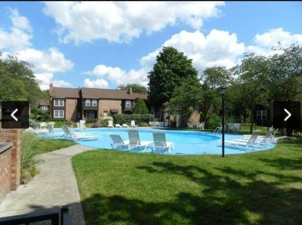 5123 Ranstead Ct, Columbus OH 43220-2545 exterior