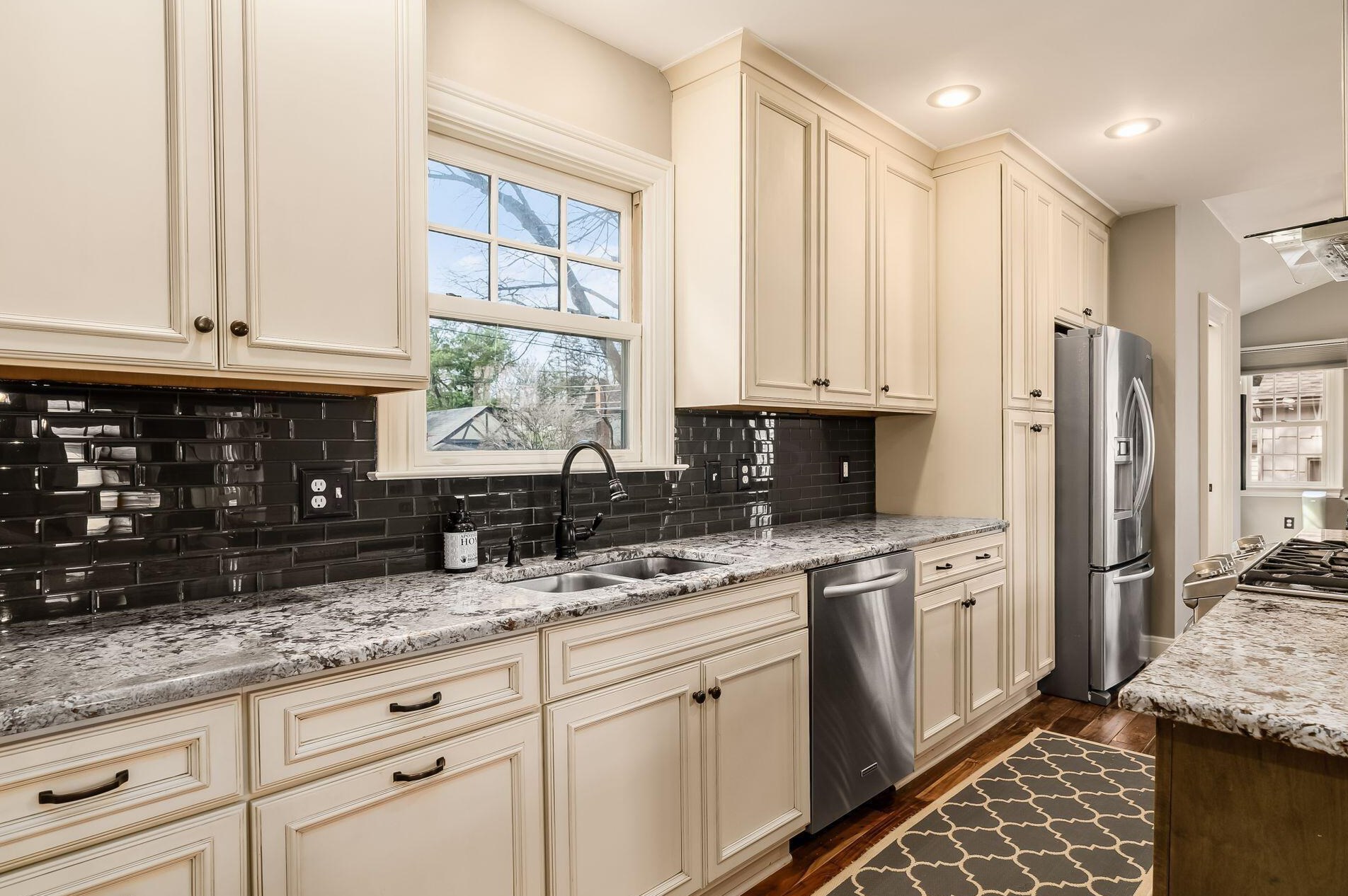 125 Stanwood Rd, Columbus OH 43209-1109 exterior