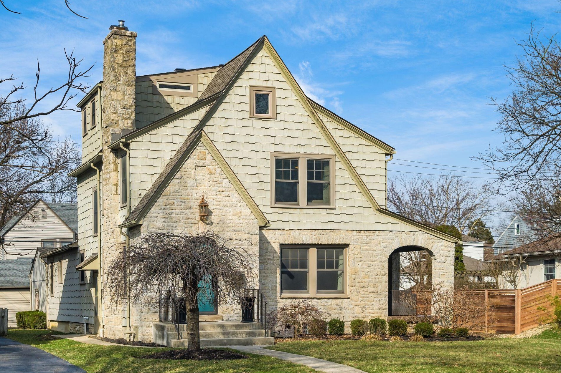 125 Stanwood Rd, Columbus OH 43209-1109 exterior