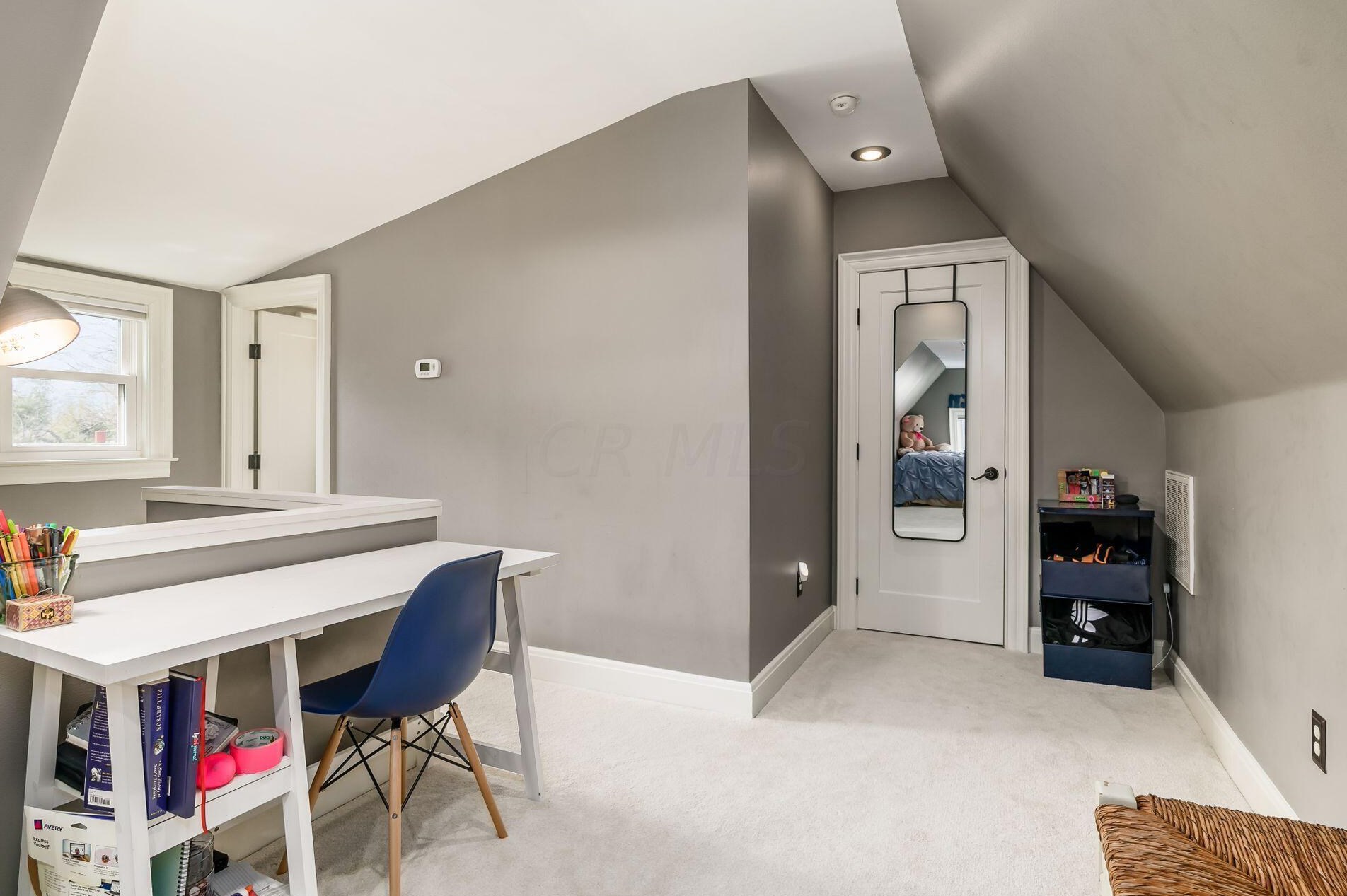 125 Stanwood Rd, Columbus OH 43209-1109 exterior