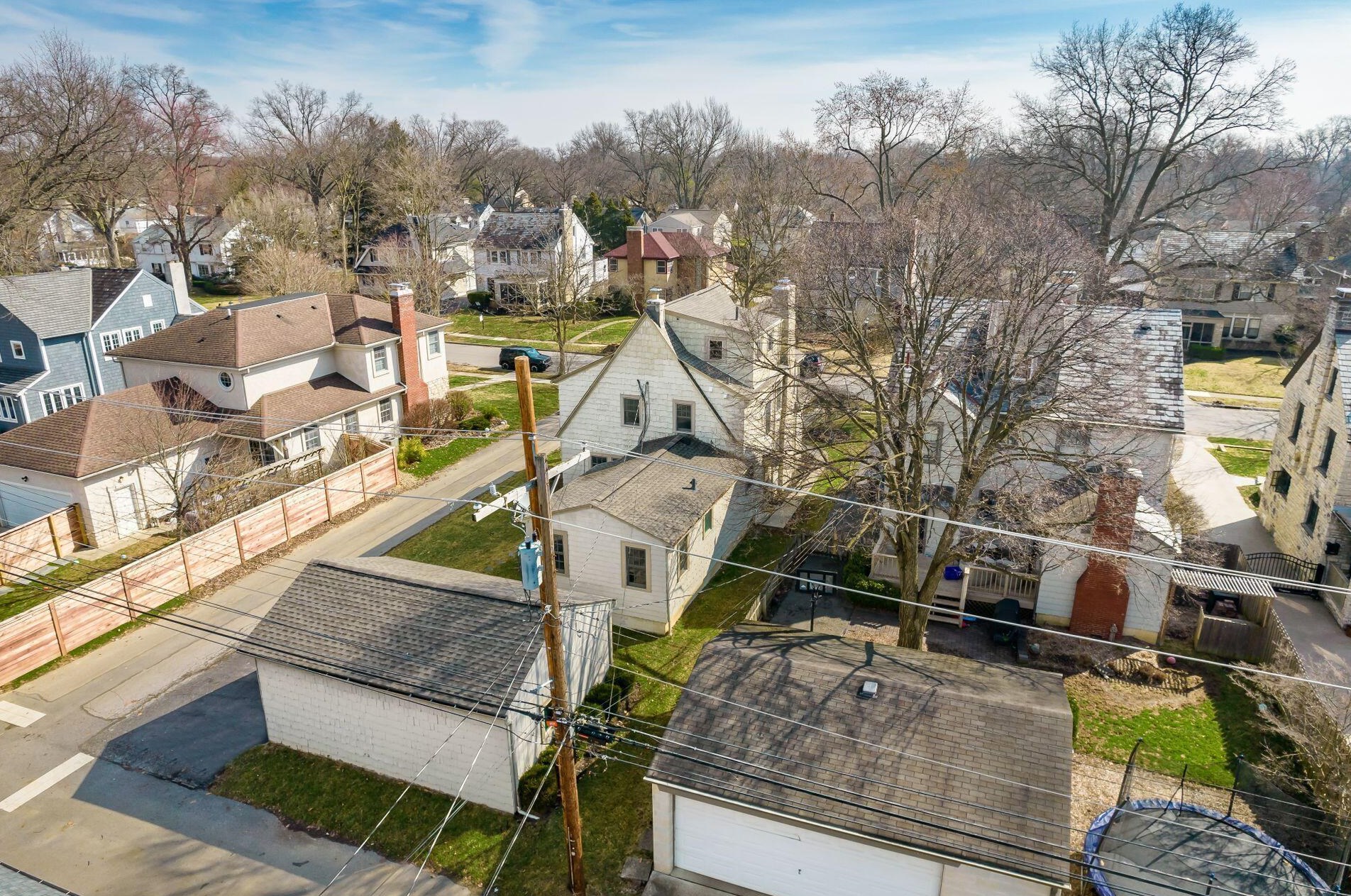 125 Stanwood Rd, Columbus OH 43209-1109 exterior