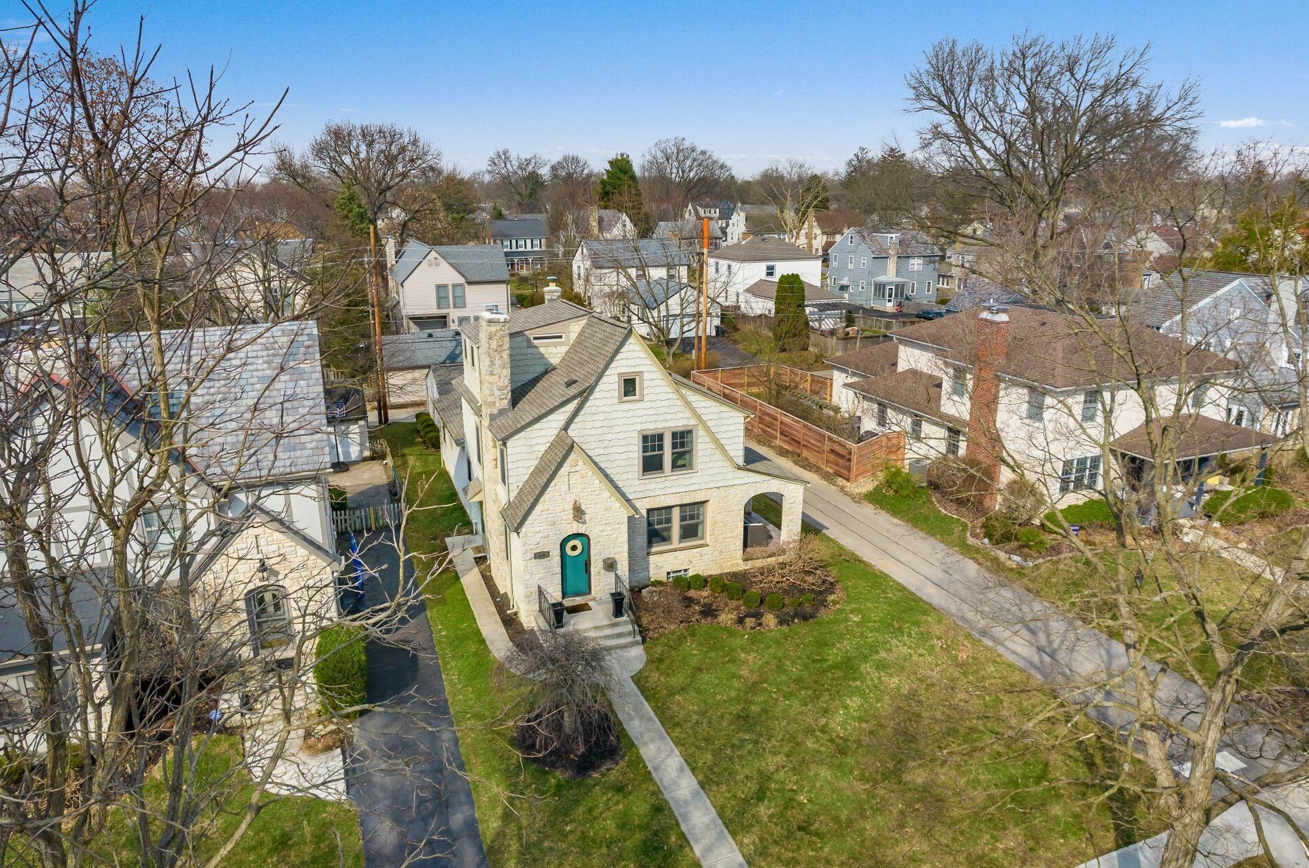 125 Stanwood Rd, Columbus OH 43209-1109 exterior