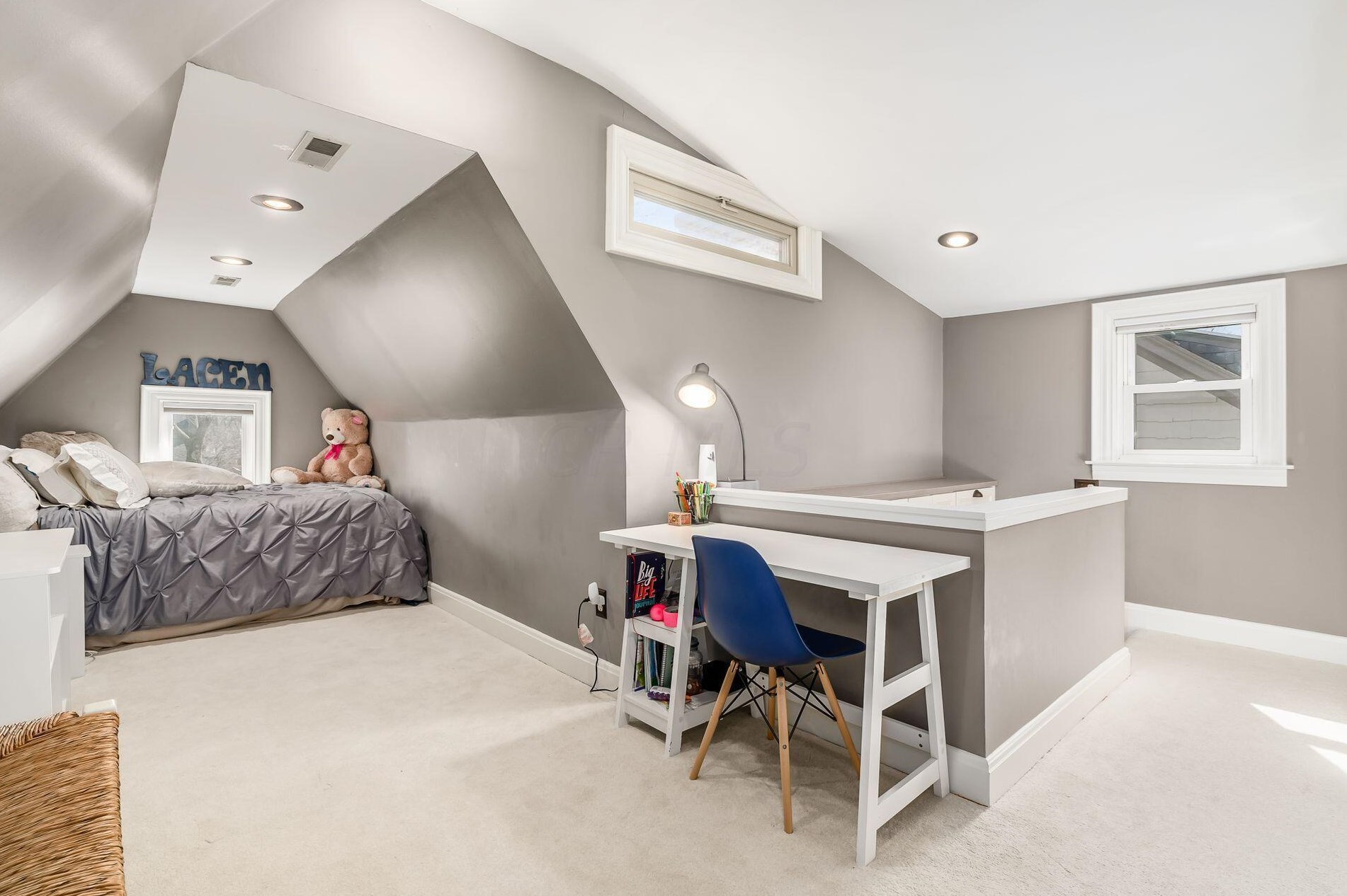 125 Stanwood Rd, Columbus OH 43209-1109 exterior