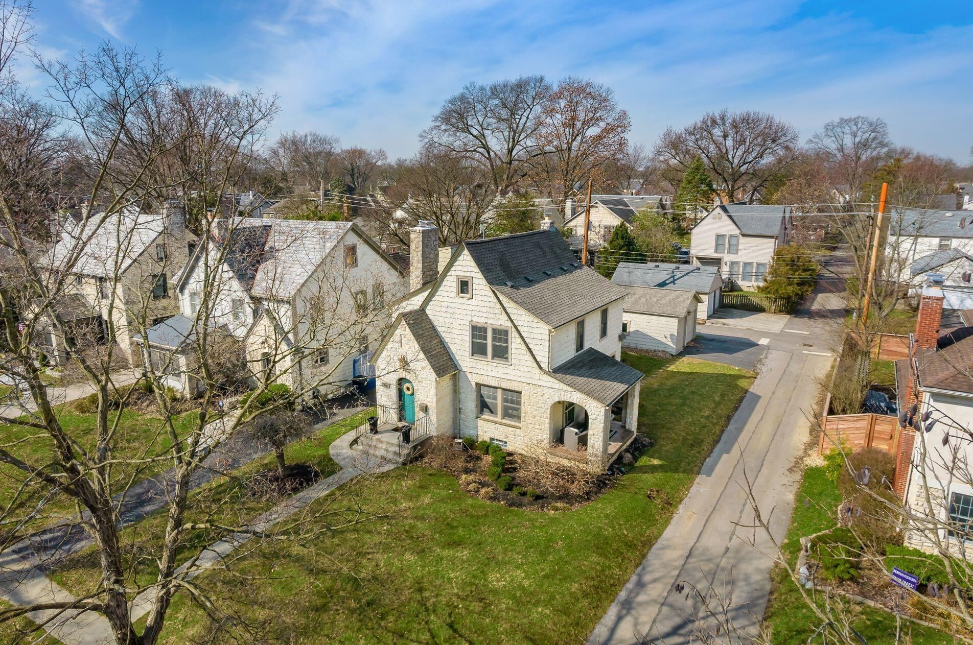 125 Stanwood Rd, Columbus OH 43209-1109 exterior