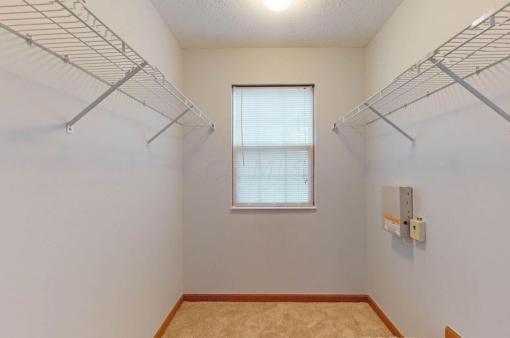 3044 Kings Realm Ave, Columbus OH 43232-5497 exterior