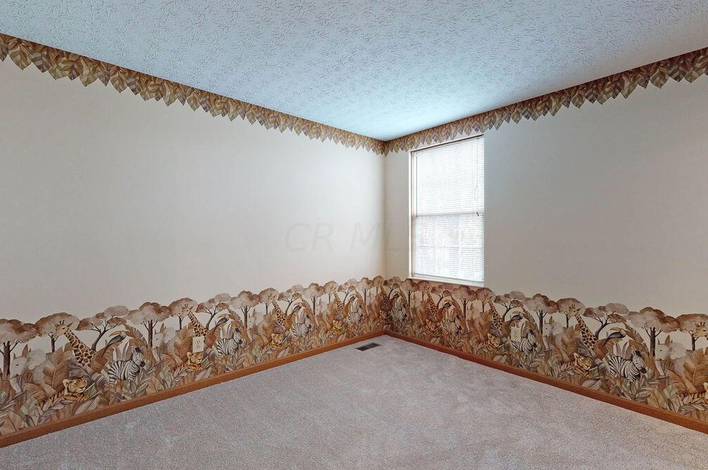 3044 Kings Realm Ave, Columbus OH 43232-5497 exterior