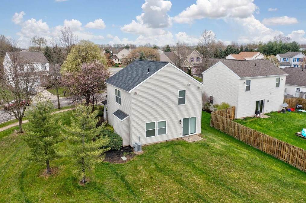 3044 Kings Realm Ave, Columbus OH 43232-5497 exterior