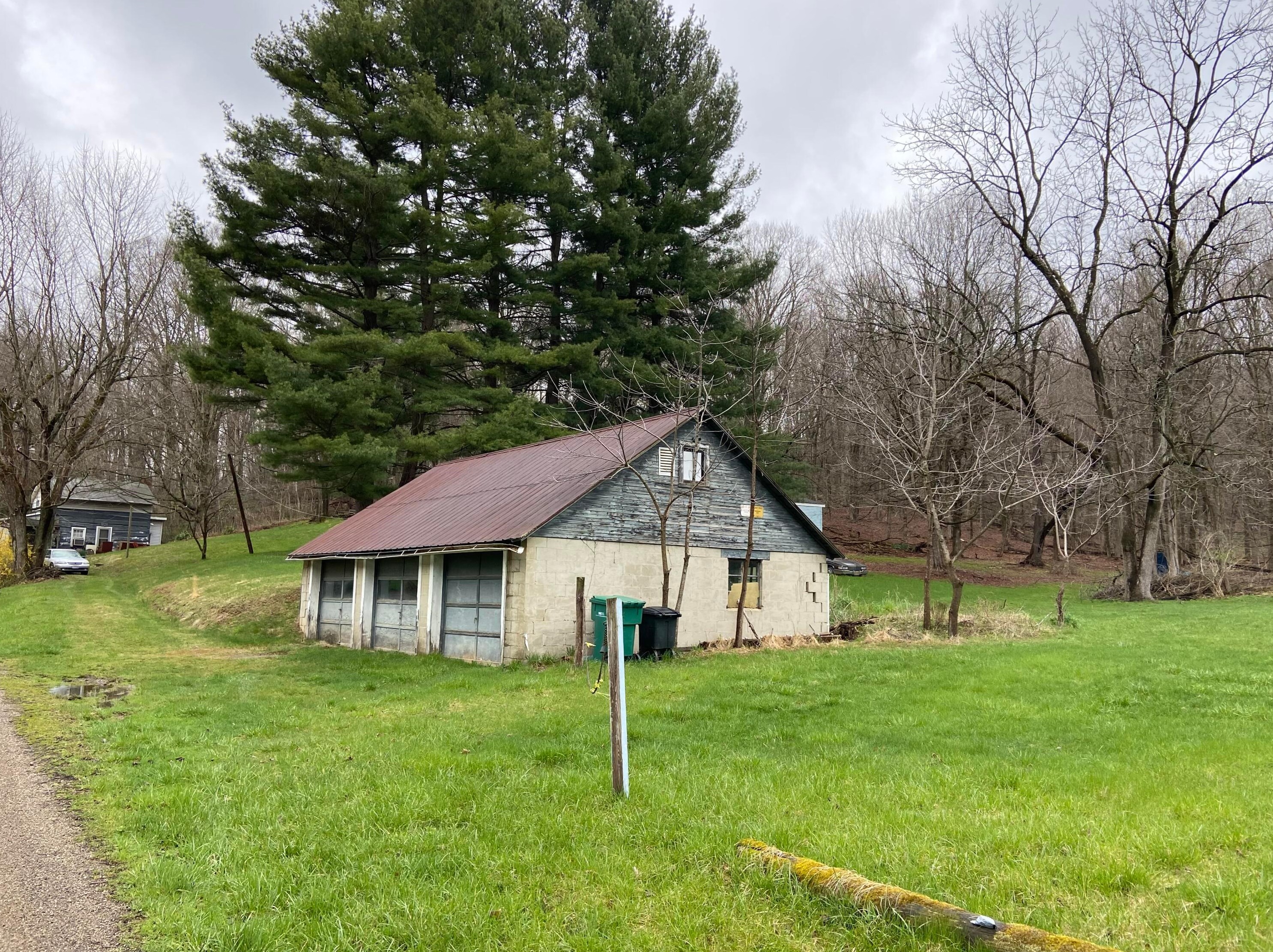 9374 Smokey Row Rd, Saint Louisville OH  43071-9722 exterior