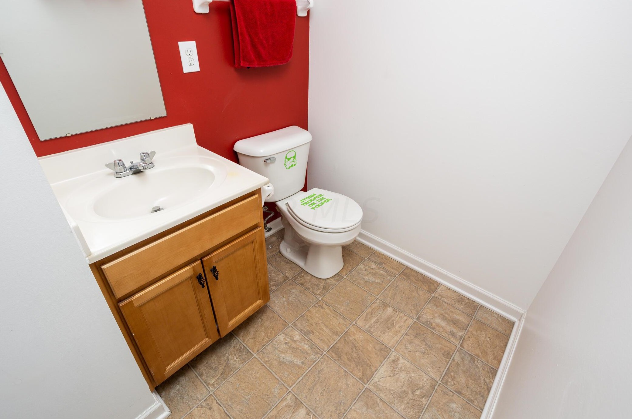 2827 Ballyvaughn Dr, Columbus OH 43219-6503 exterior