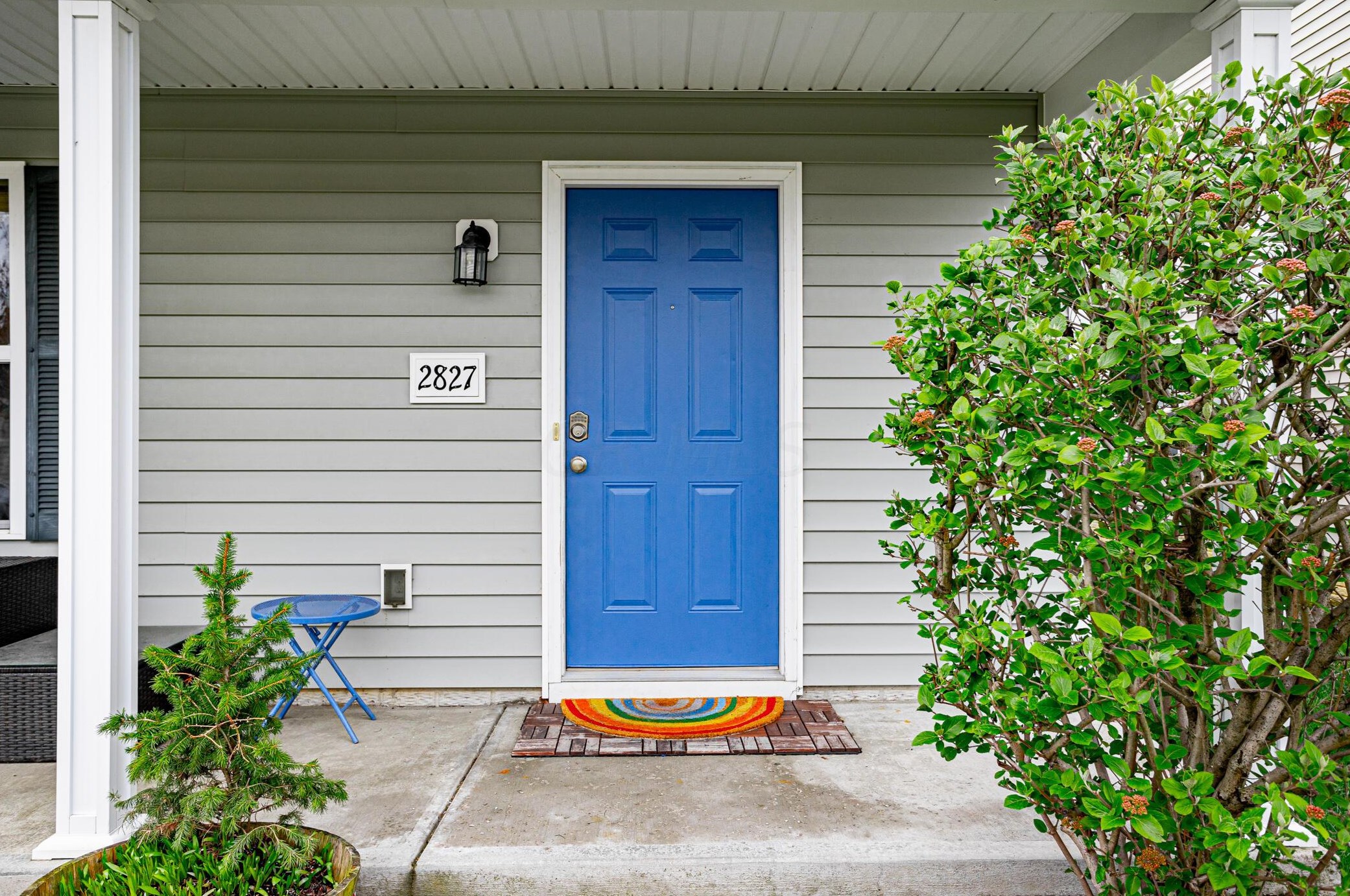 2827 Ballyvaughn Dr, Columbus OH 43219-6503 exterior