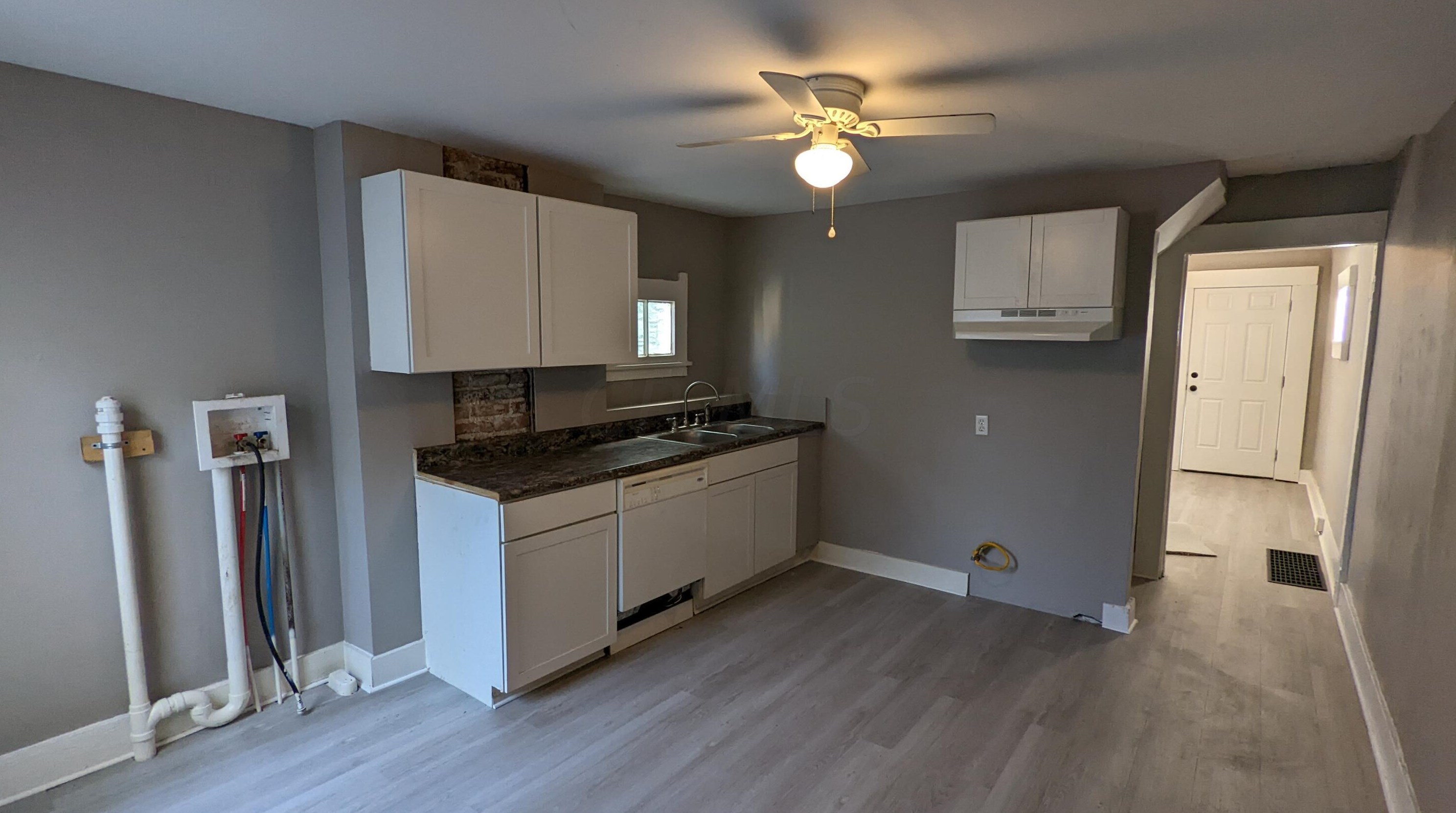 1033 Scott St, Columbus OH  43222-1211 exterior