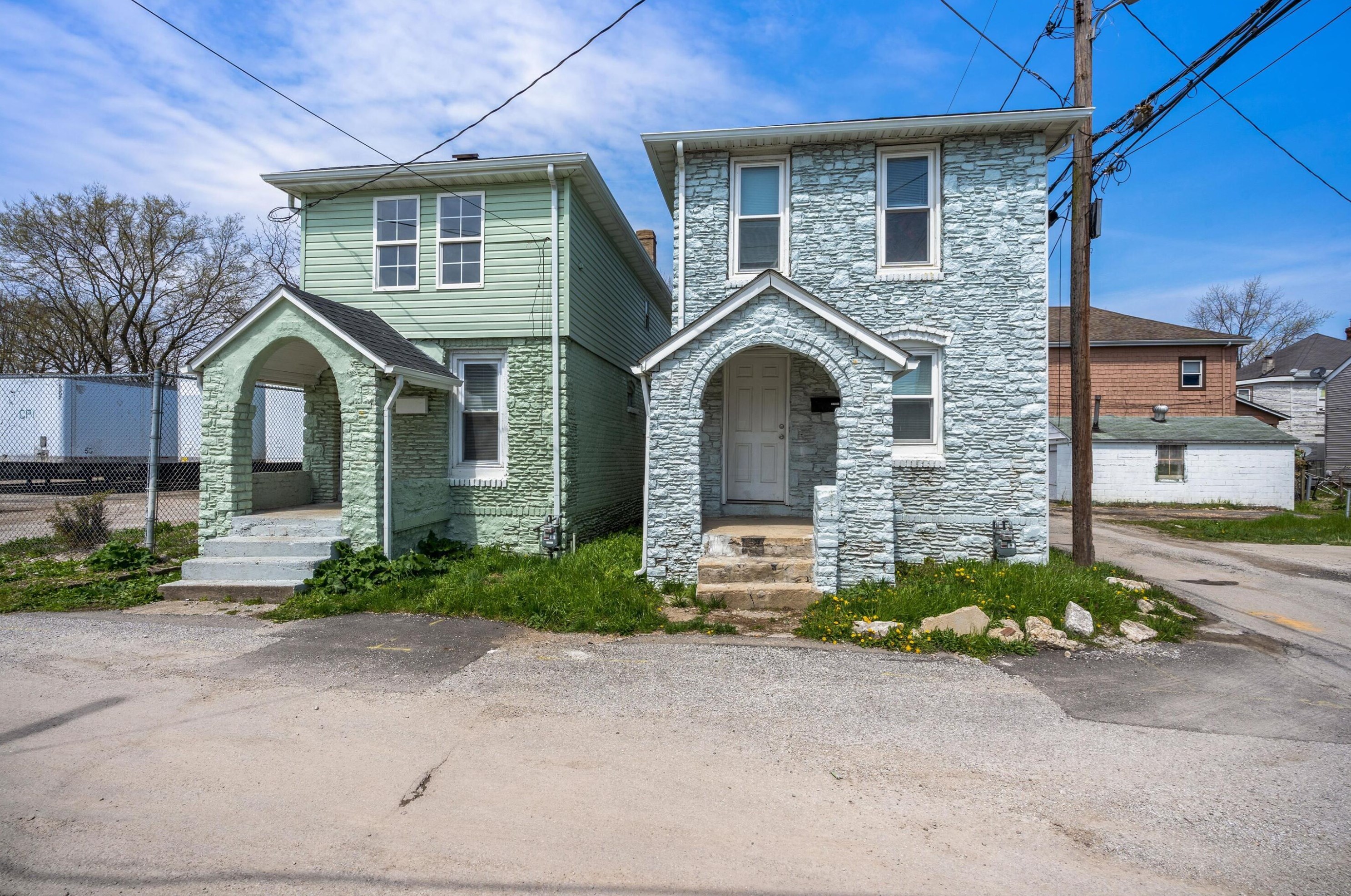 1033 Scott St, Columbus OH  43222-1211 exterior