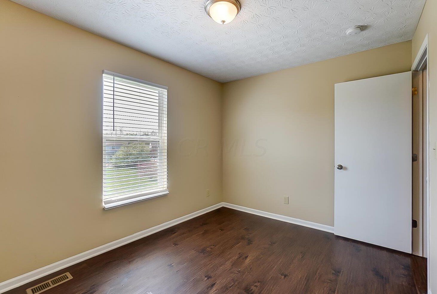 6515 Ashbrook Vlg Dr, Cnl Wnchstr OH 43110 exterior