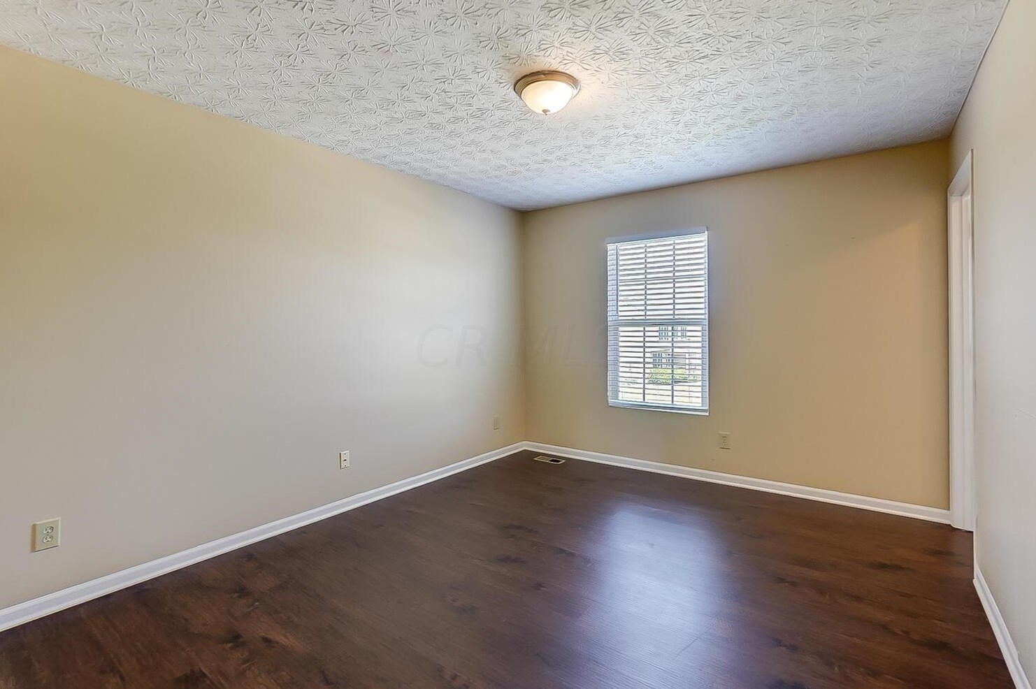 6515 Ashbrook Vlg Dr, Cnl Wnchstr OH 43110 exterior