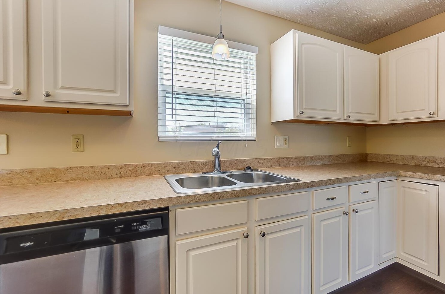 6515 Ashbrook Vlg Dr, Cnl Wnchstr OH 43110 exterior