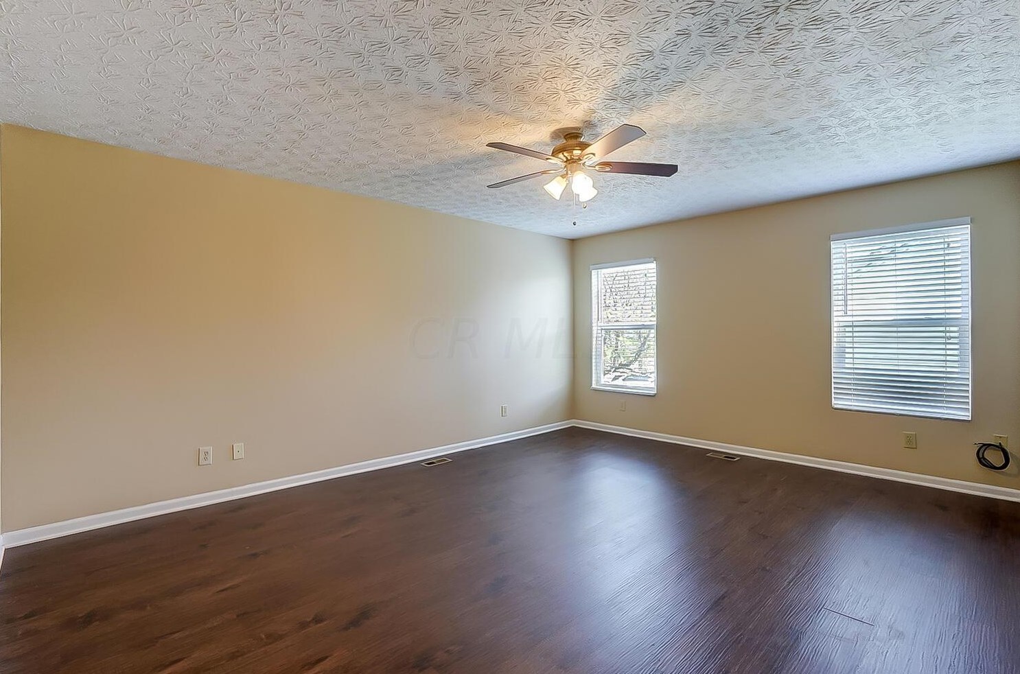 6515 Ashbrook Vlg Dr, Cnl Wnchstr OH 43110 exterior