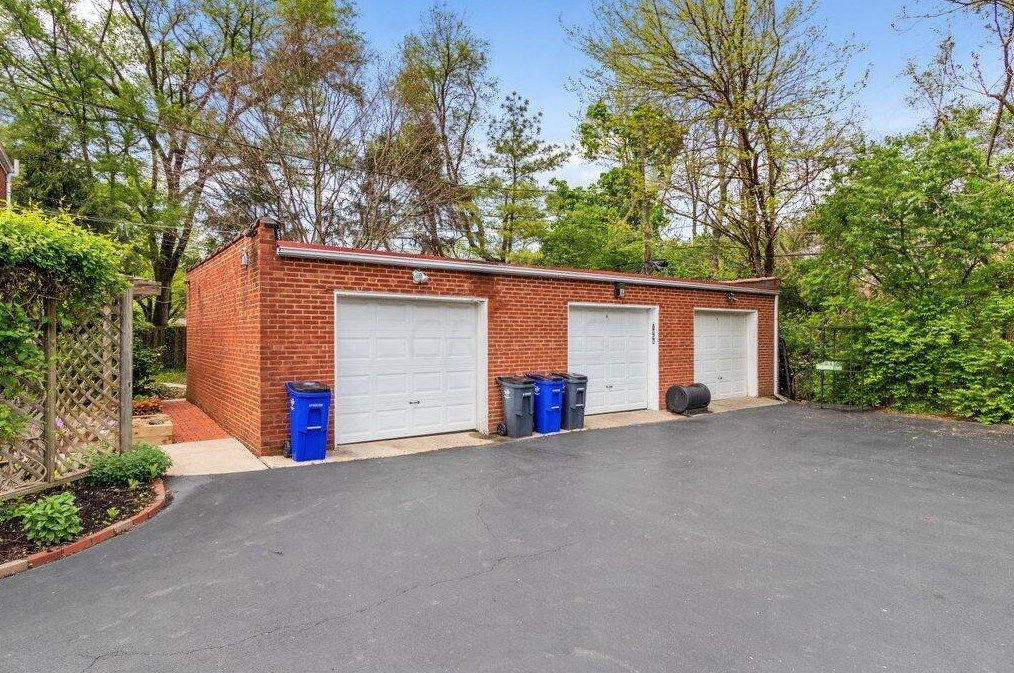 1958 Blvd, Columbus OH 43212-1149 exterior