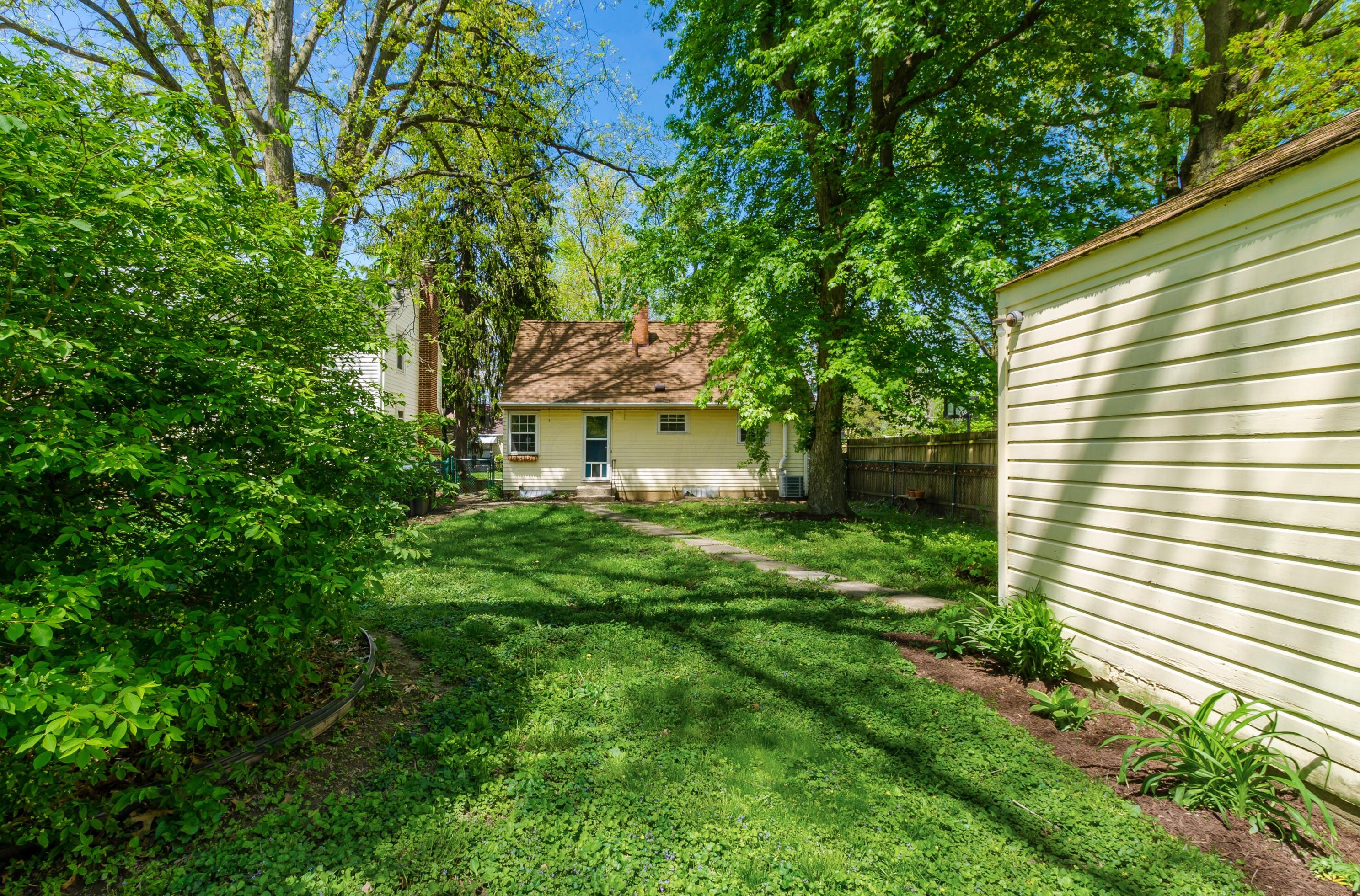 93 Leland Ave, Columbus OH 43214-1512 exterior