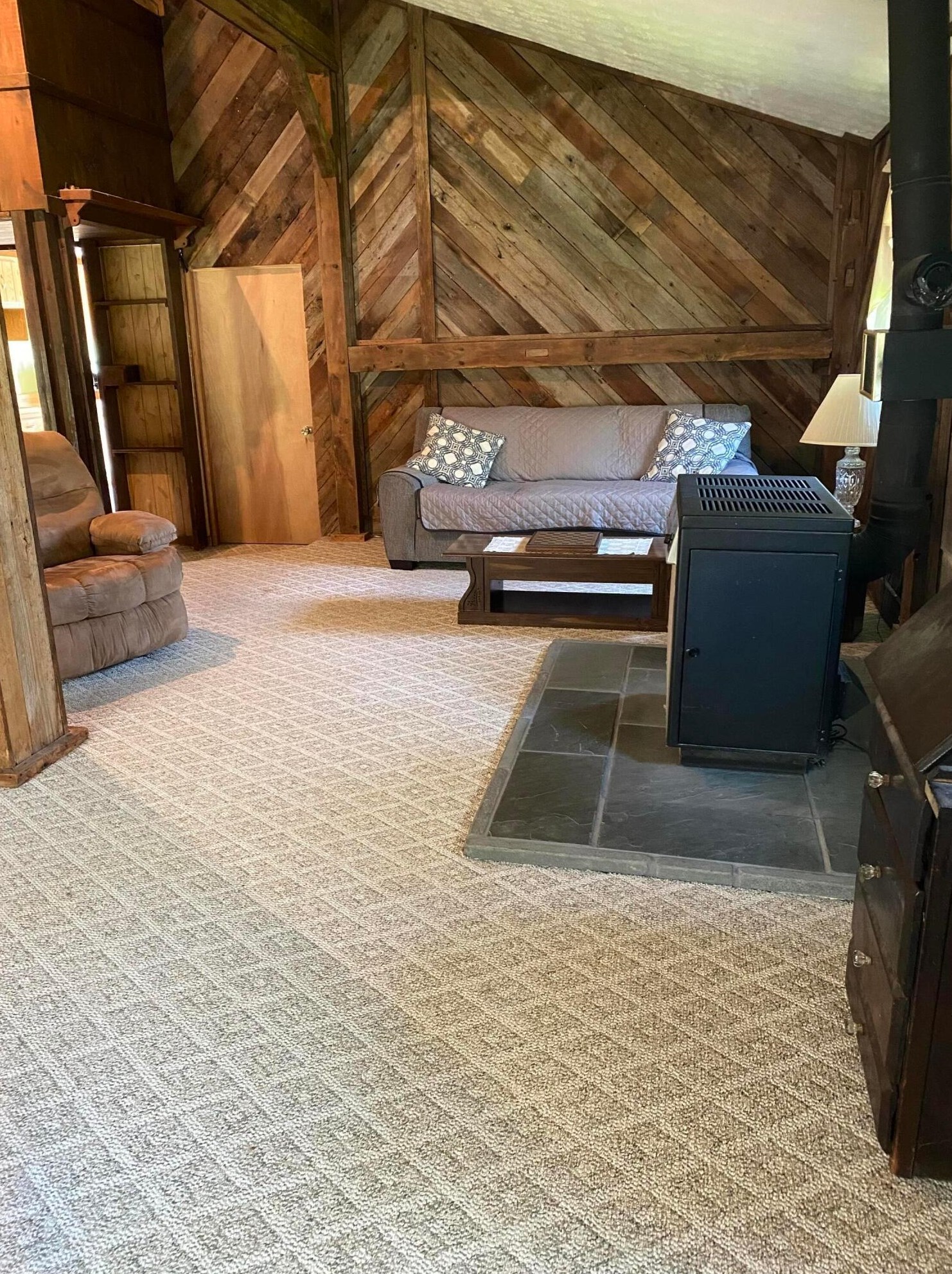 855 Mcgrery Rd, Lancaster OH 43130-9650 exterior