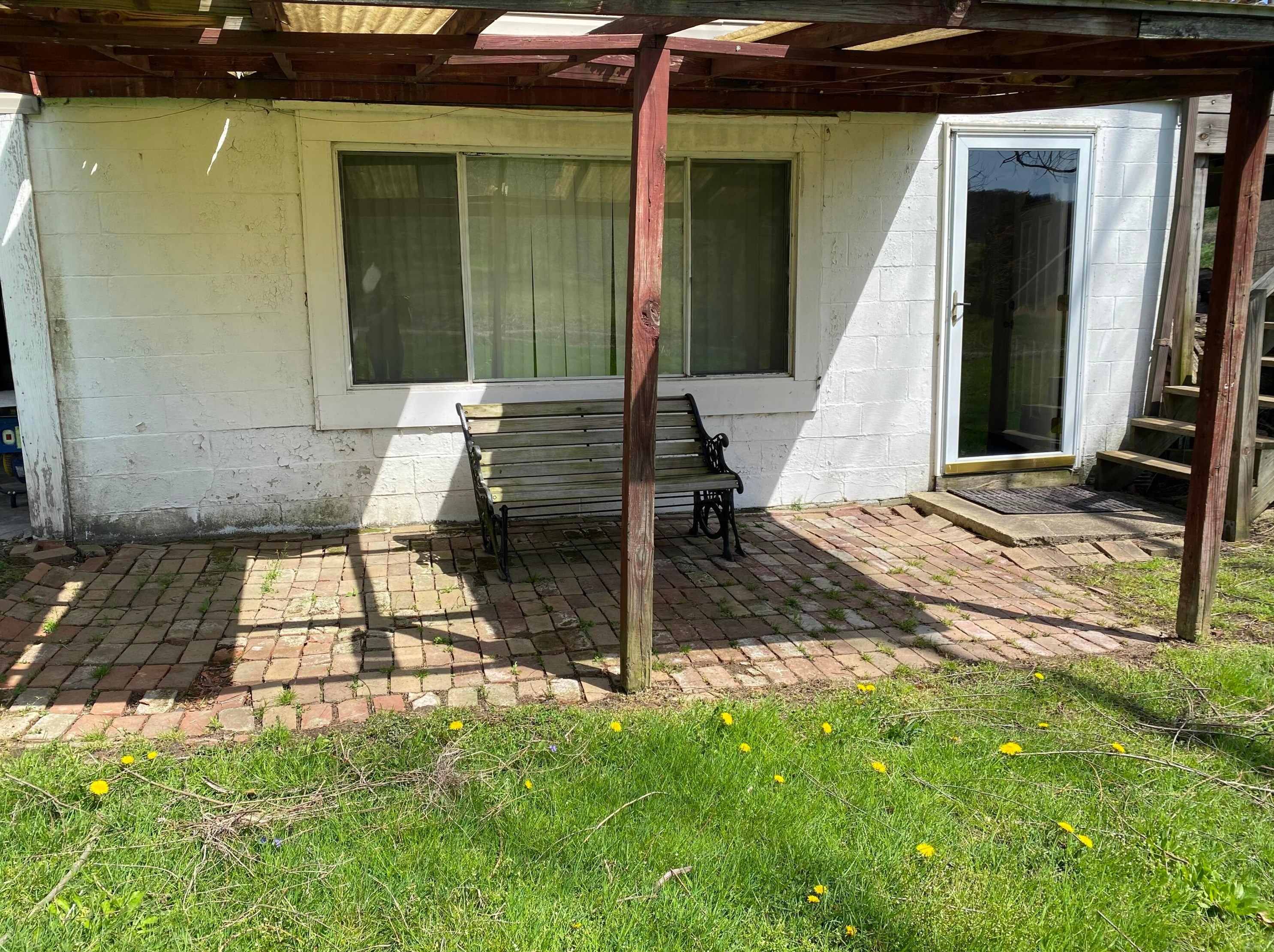 855 Mcgrery Rd, Lancaster OH 43130-9650 exterior