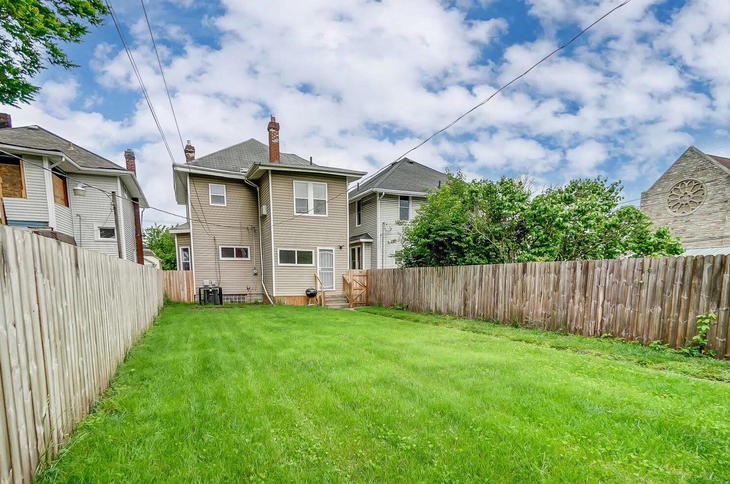 36 Terrace Ave, Columbus OH  43204-3731 exterior