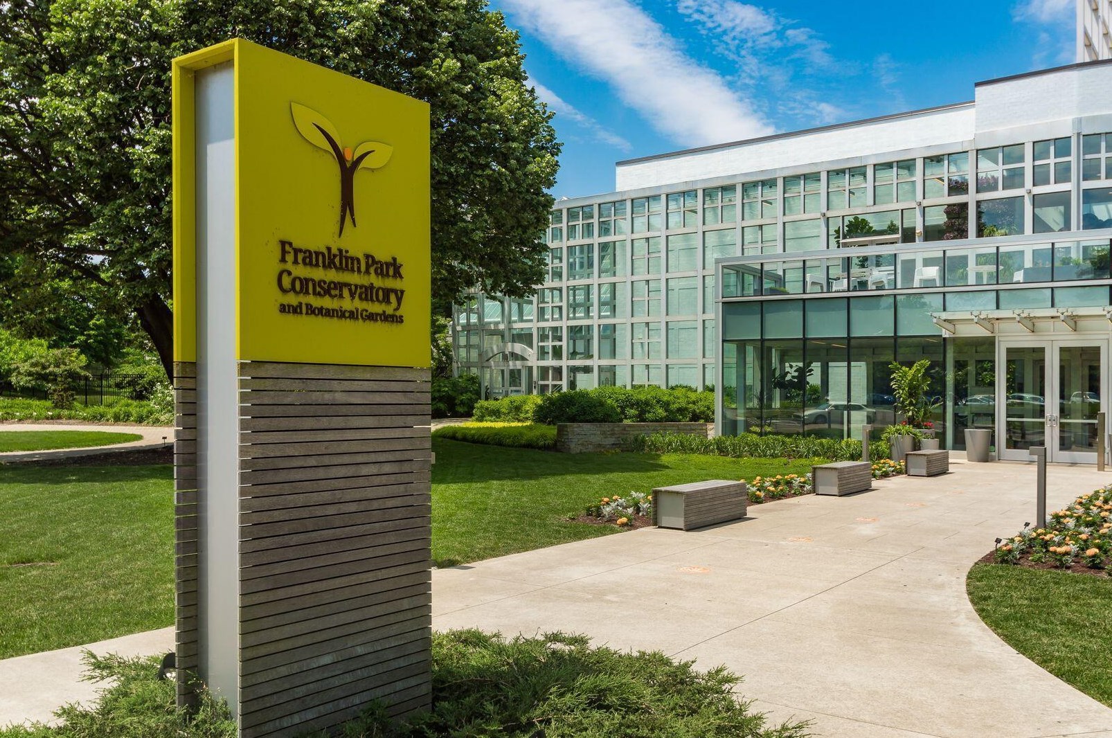 384 Taylor Ave, Columbus OH 43203-1757 exterior