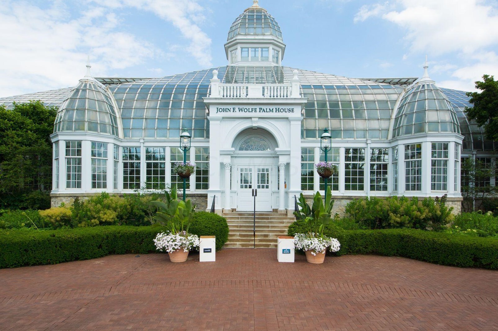 384 Taylor Ave, Columbus OH 43203-1757 exterior