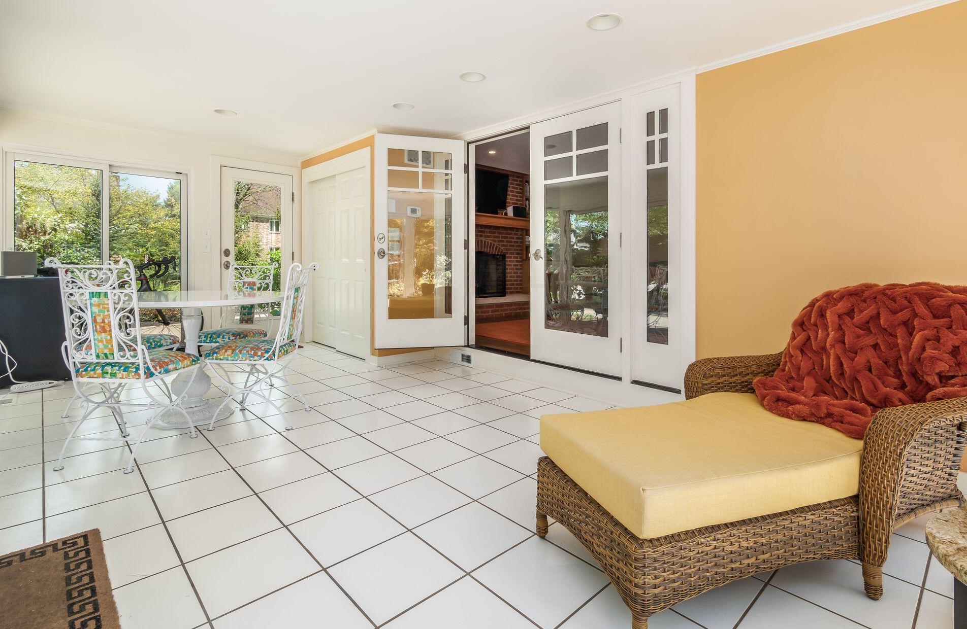 4721 Burbank Dr, Columbus OH exterior