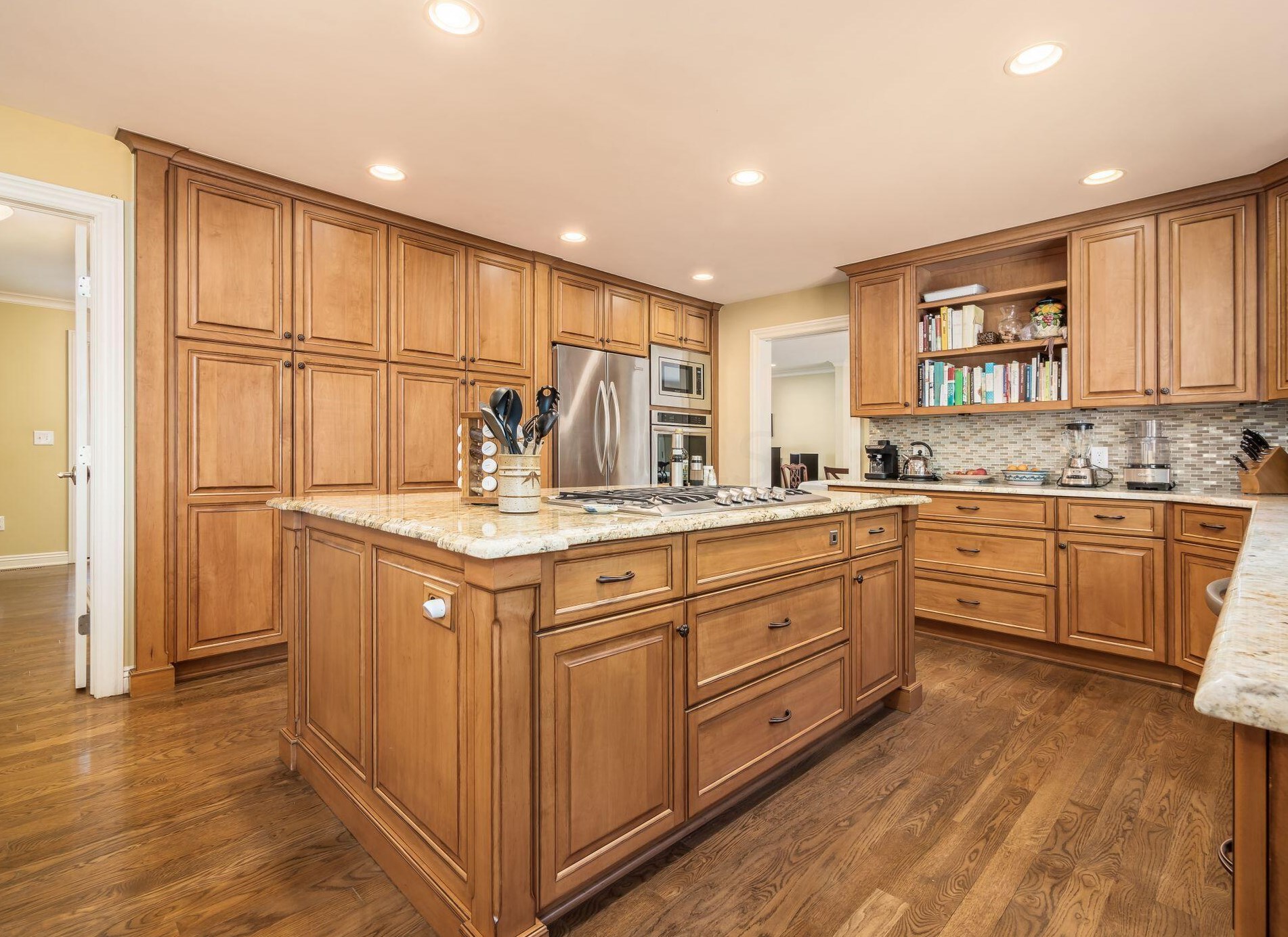 4721 Burbank Dr, Columbus OH exterior