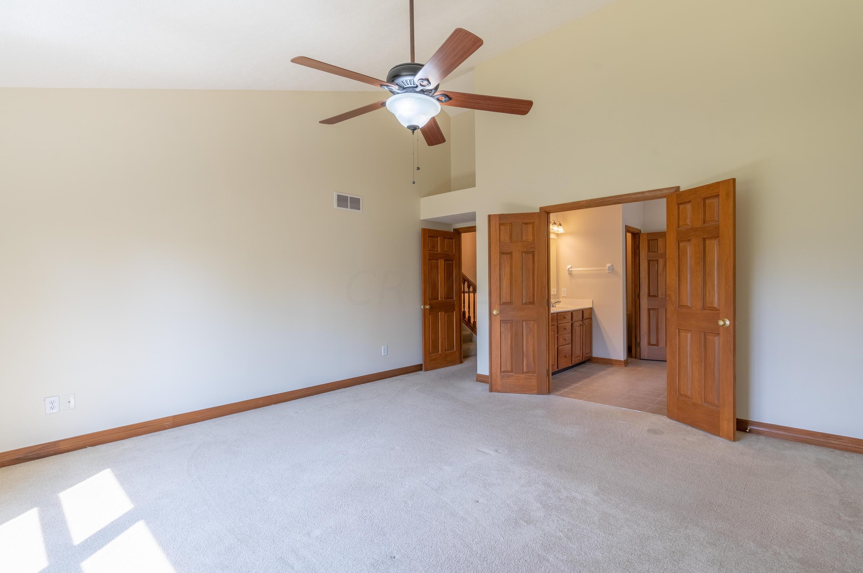 4697 Nadine Park Dr, Hilliard OH 43026-6080 exterior