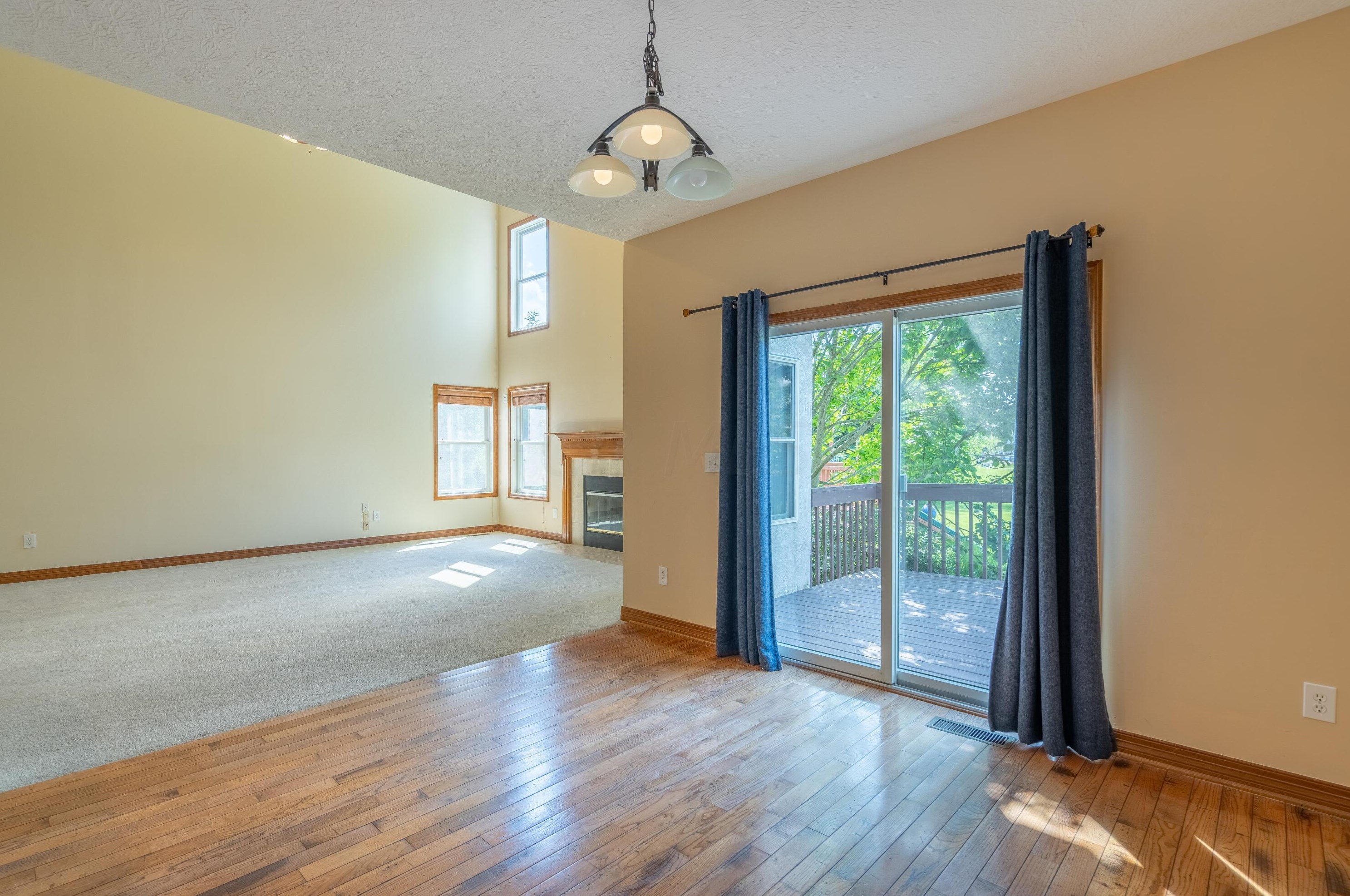 4697 Nadine Park Dr, Hilliard OH 43026-6080 exterior