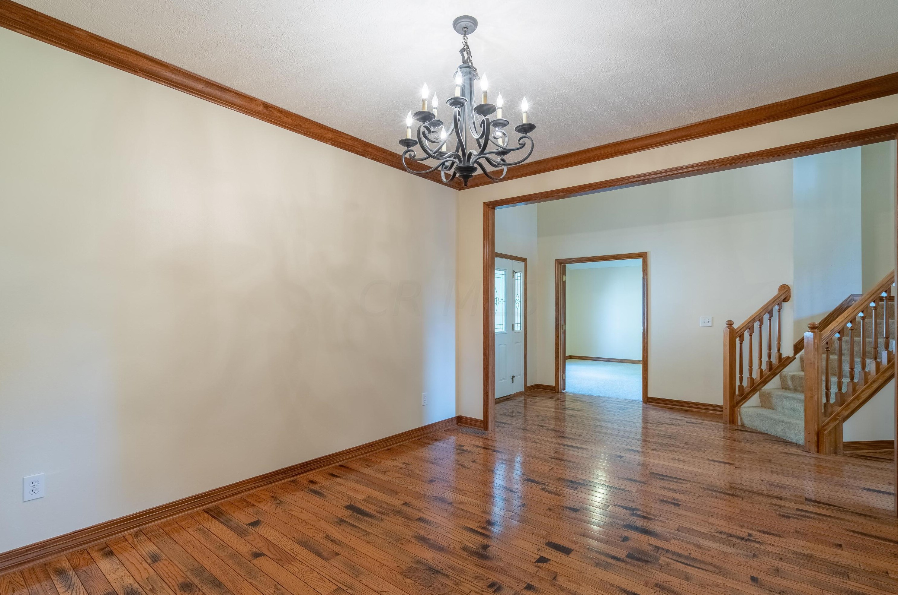 4697 Nadine Park Dr, Hilliard OH 43026-6080 exterior