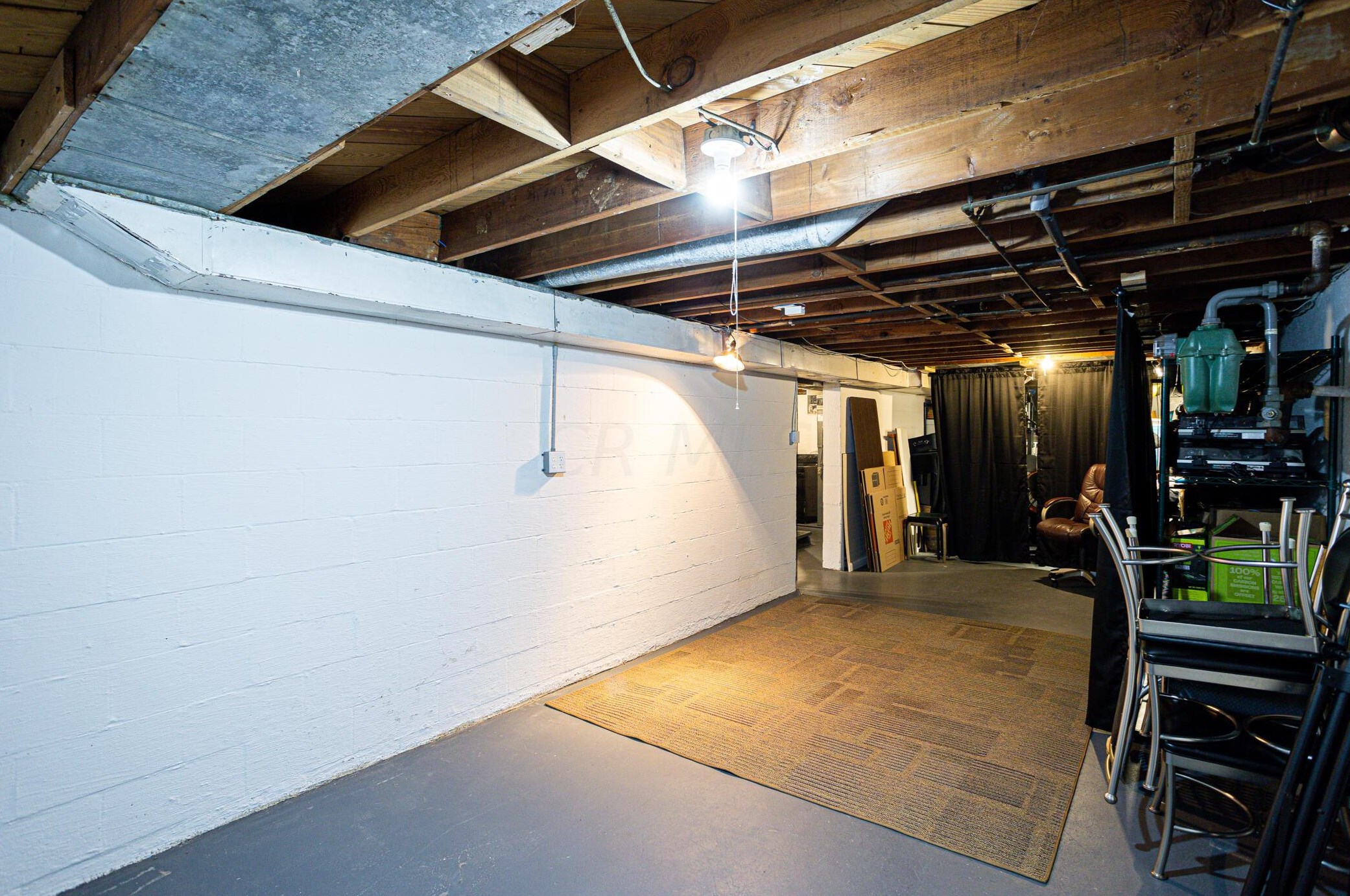 2751 Regina Ave, Columbus OH 43204-2724 exterior