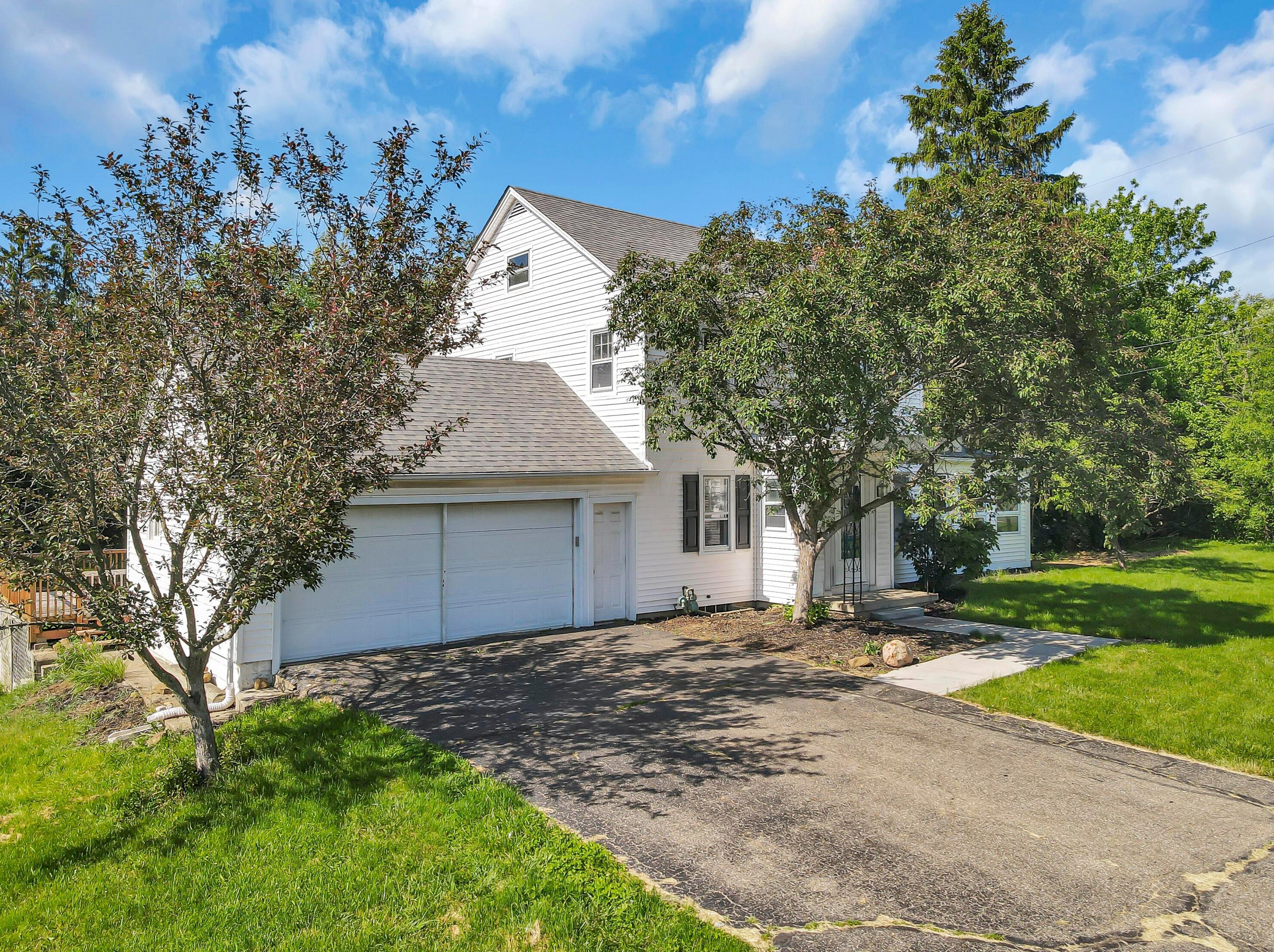 669 Pleasantville Rd, Lancaster OH 43130-3333 exterior