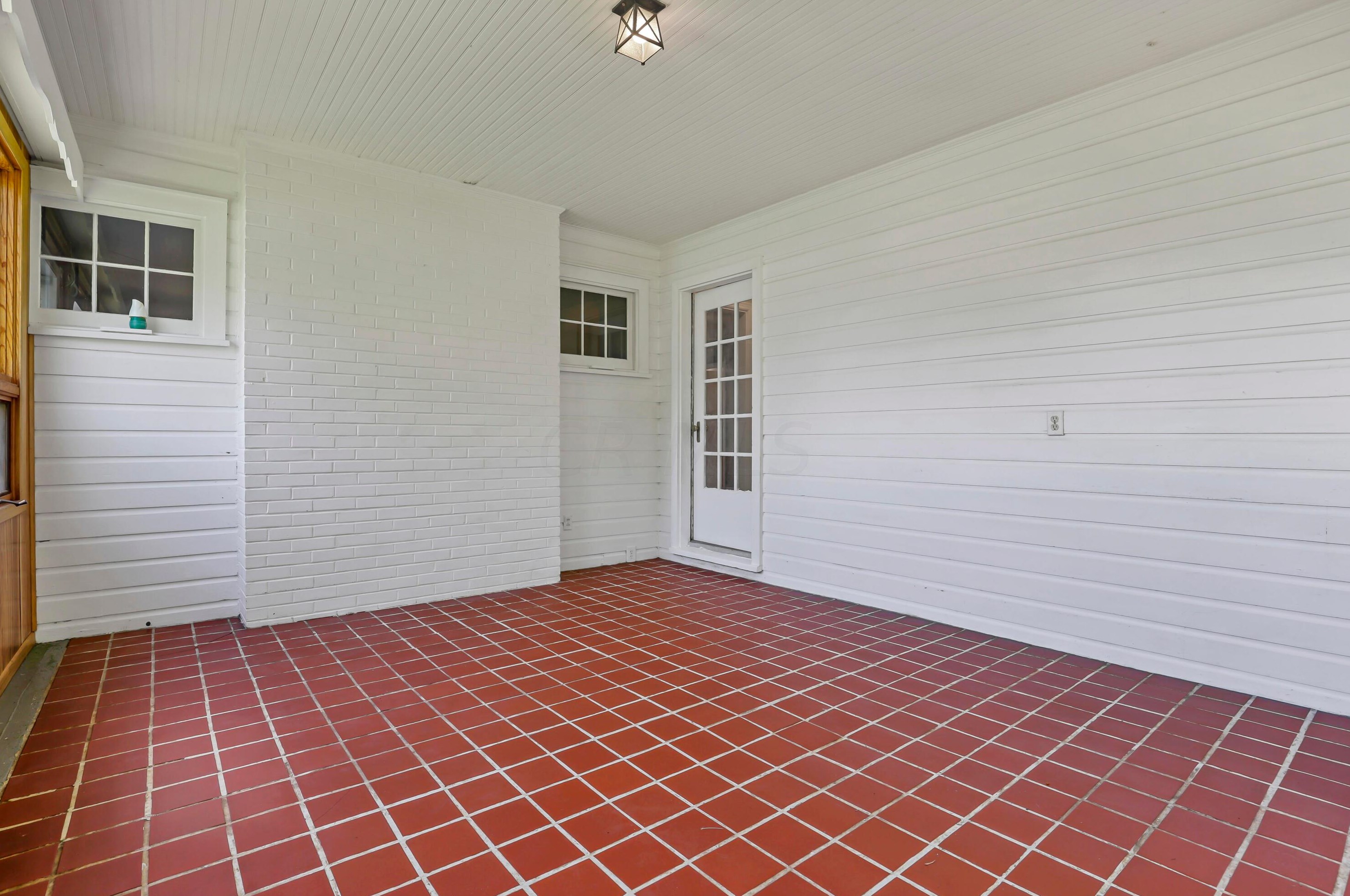 669 Pleasantville Rd, Lancaster OH 43130-3333 exterior