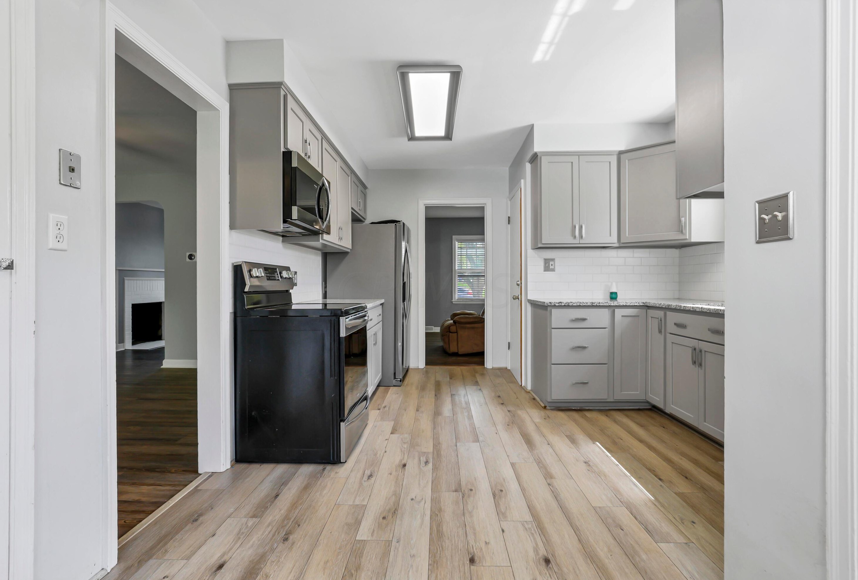 669 Pleasantville Rd, Lancaster OH 43130-3333 exterior