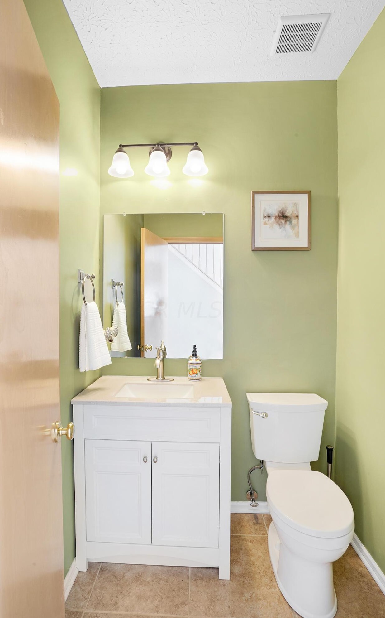 216 Ashley Ct, Columbus OH 43230-6250 exterior