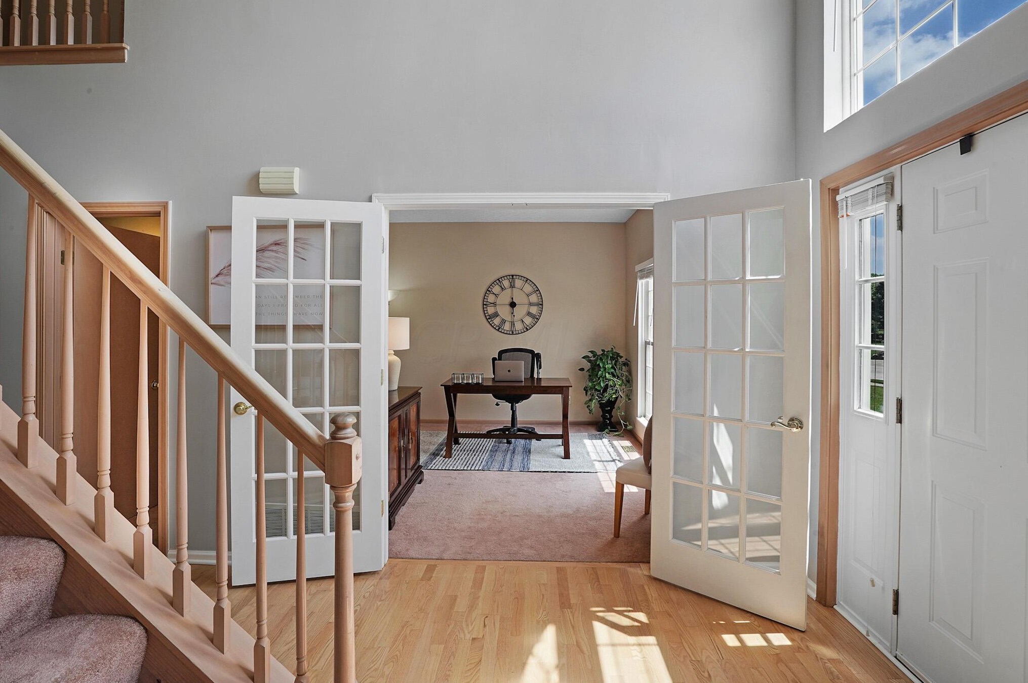 216 Ashley Ct, Columbus OH 43230-6250 exterior