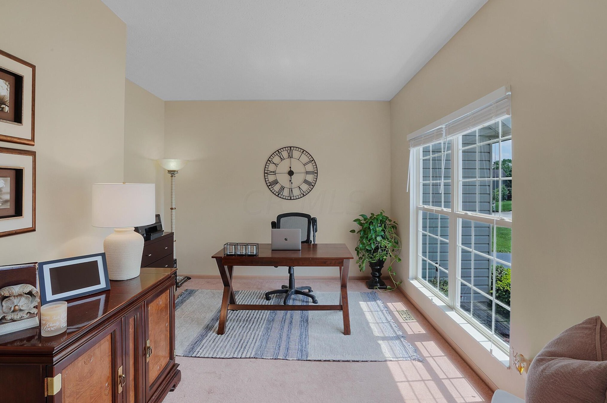 216 Ashley Ct, Columbus OH 43230-6250 exterior