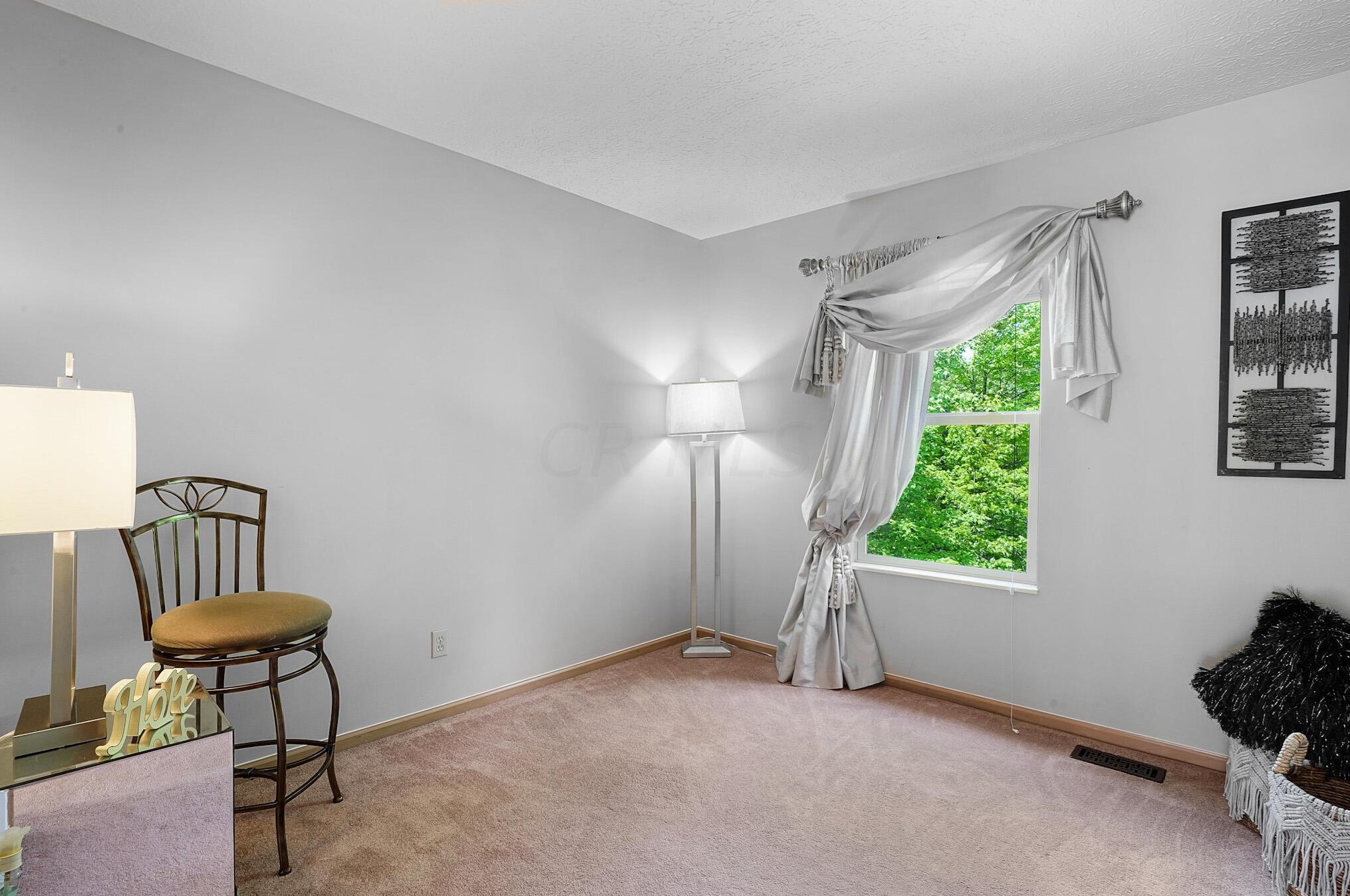 216 Ashley Ct, Columbus OH 43230-6250 exterior