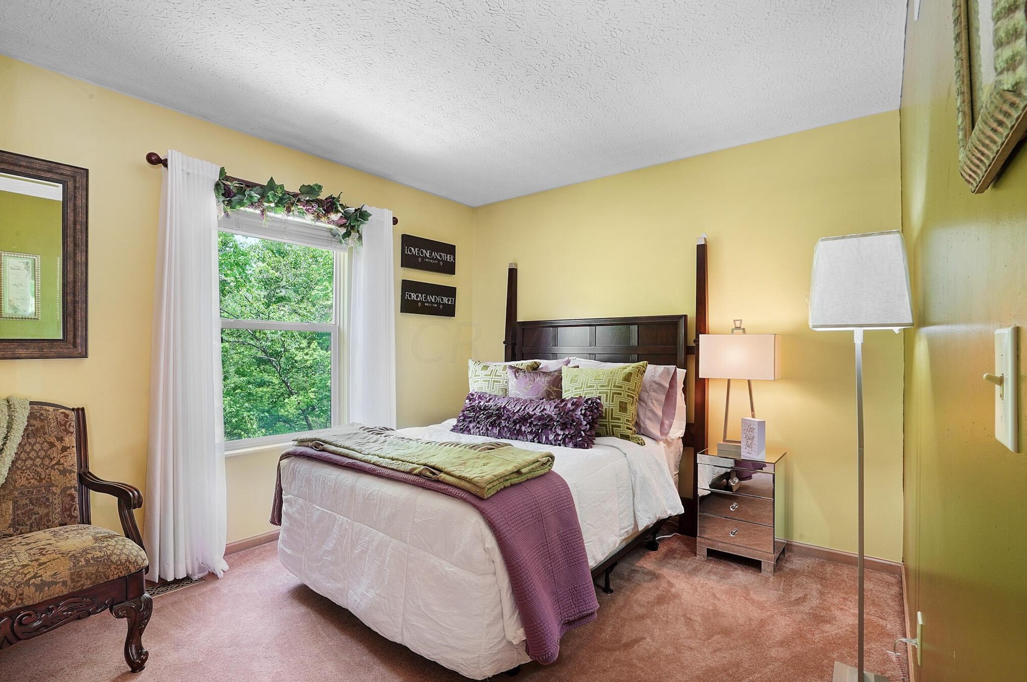 216 Ashley Ct, Columbus OH 43230-6250 exterior