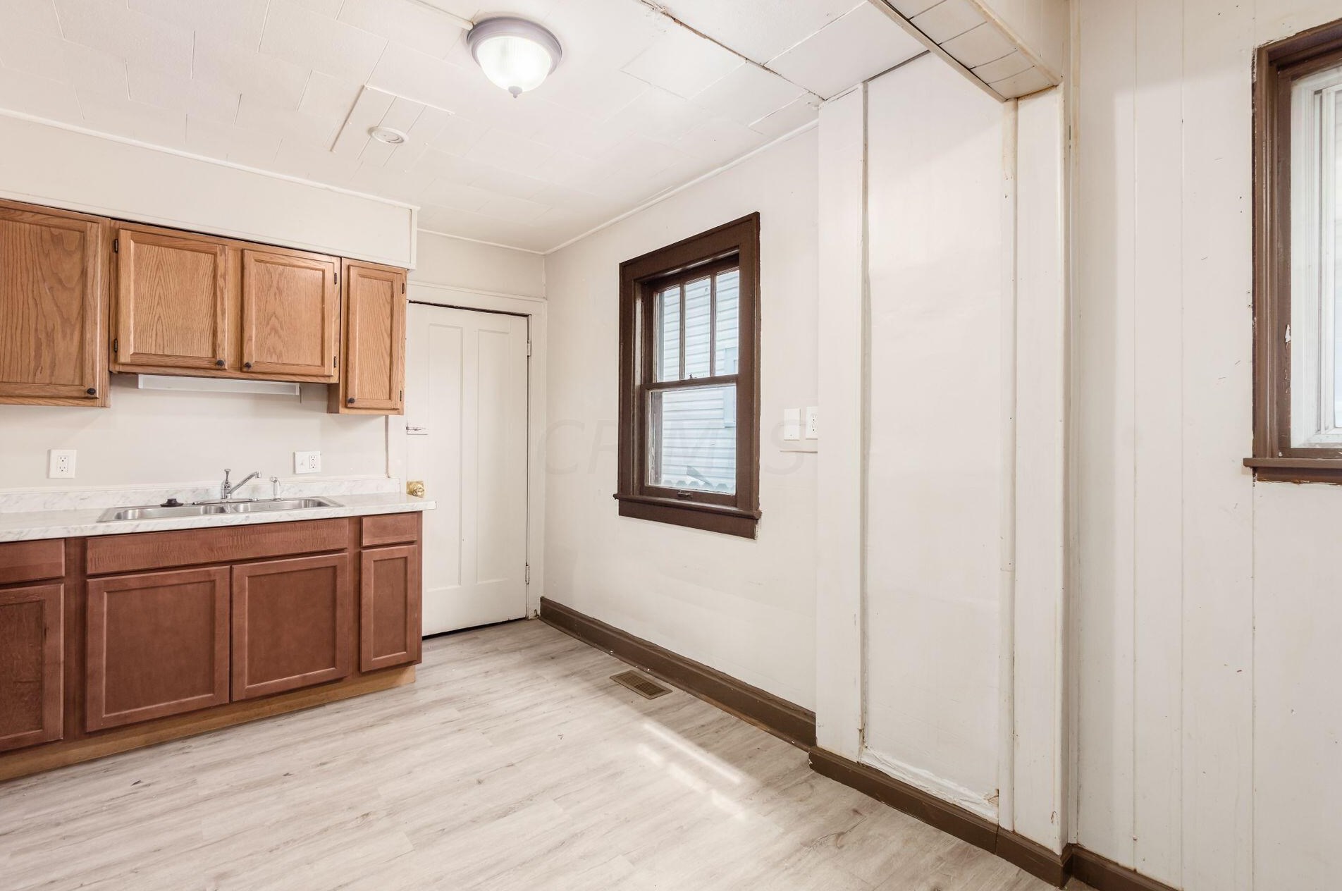 1310 20 Ave, Columbus OH 43201-1723 exterior