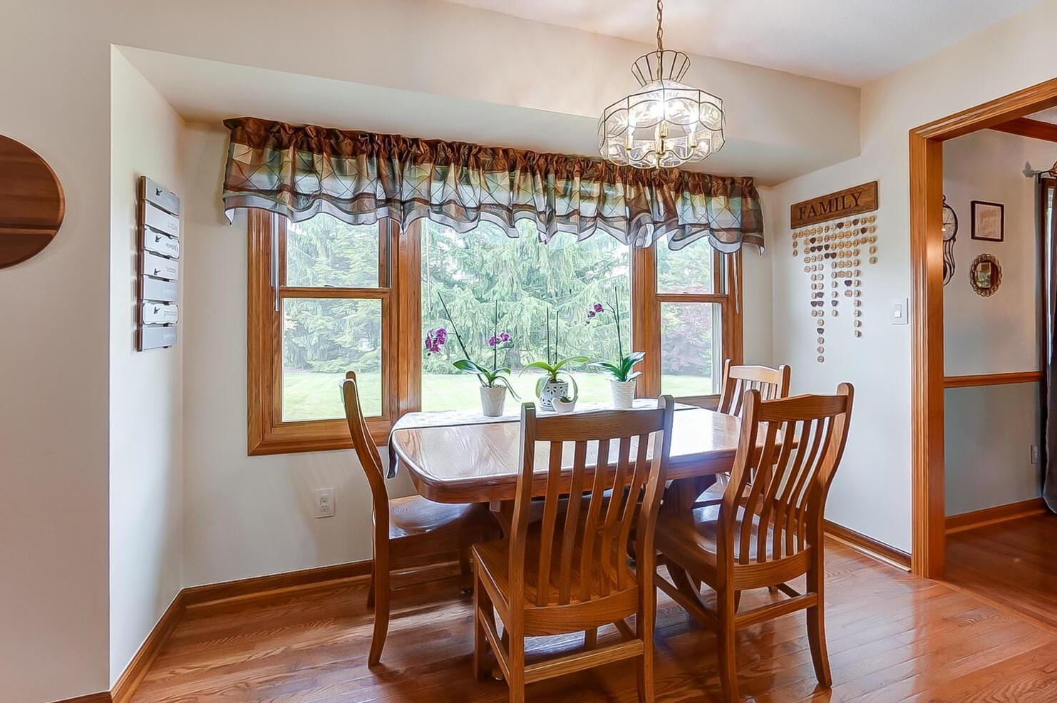 6359 Youngland Dr, Columbus OH 43228-9478 exterior