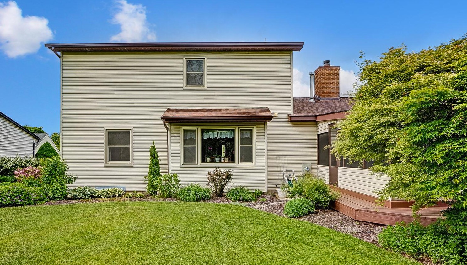 6359 Youngland Dr, Columbus OH 43228-9478 exterior