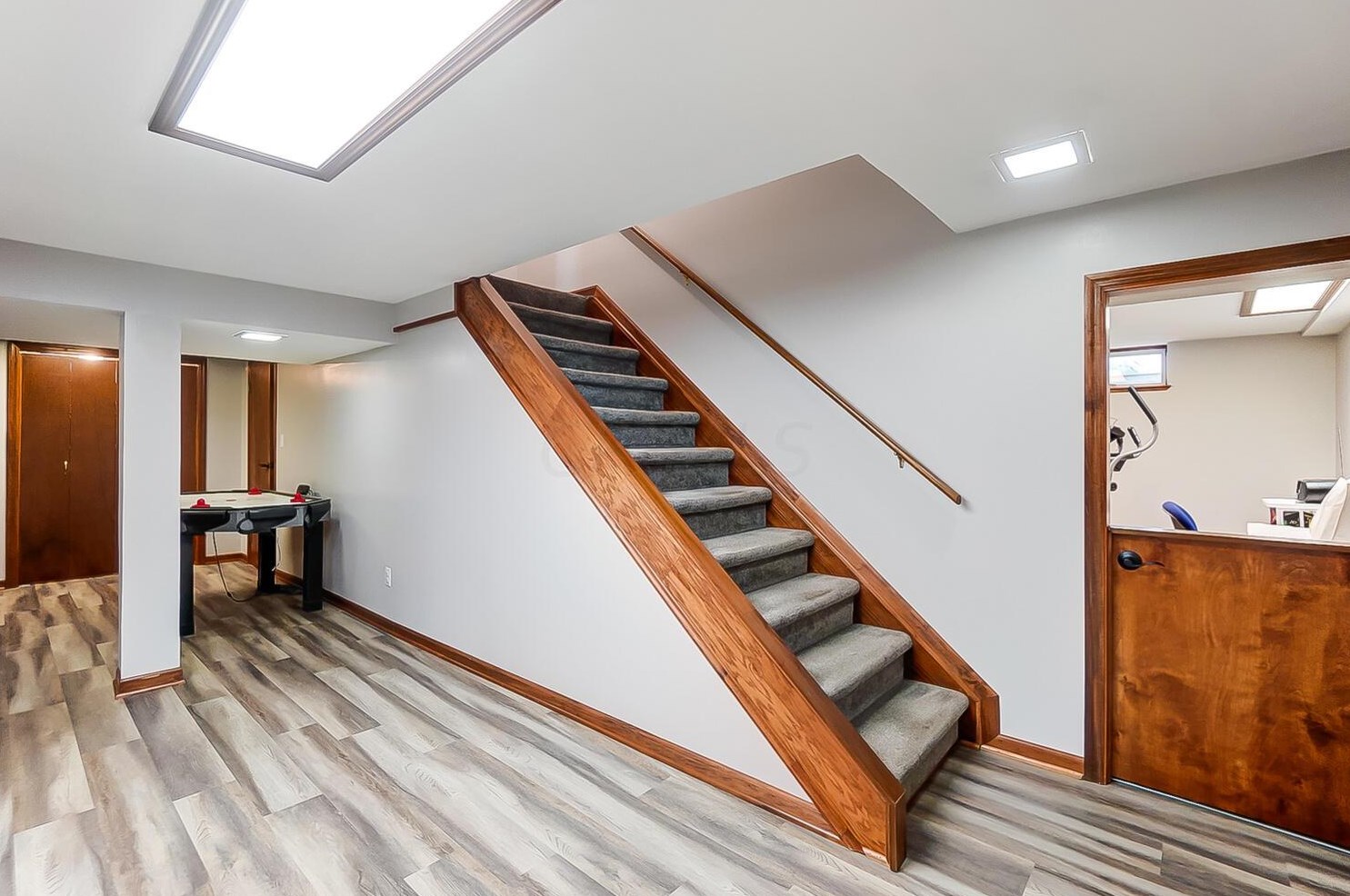 6359 Youngland Dr, Columbus OH 43228-9478 exterior