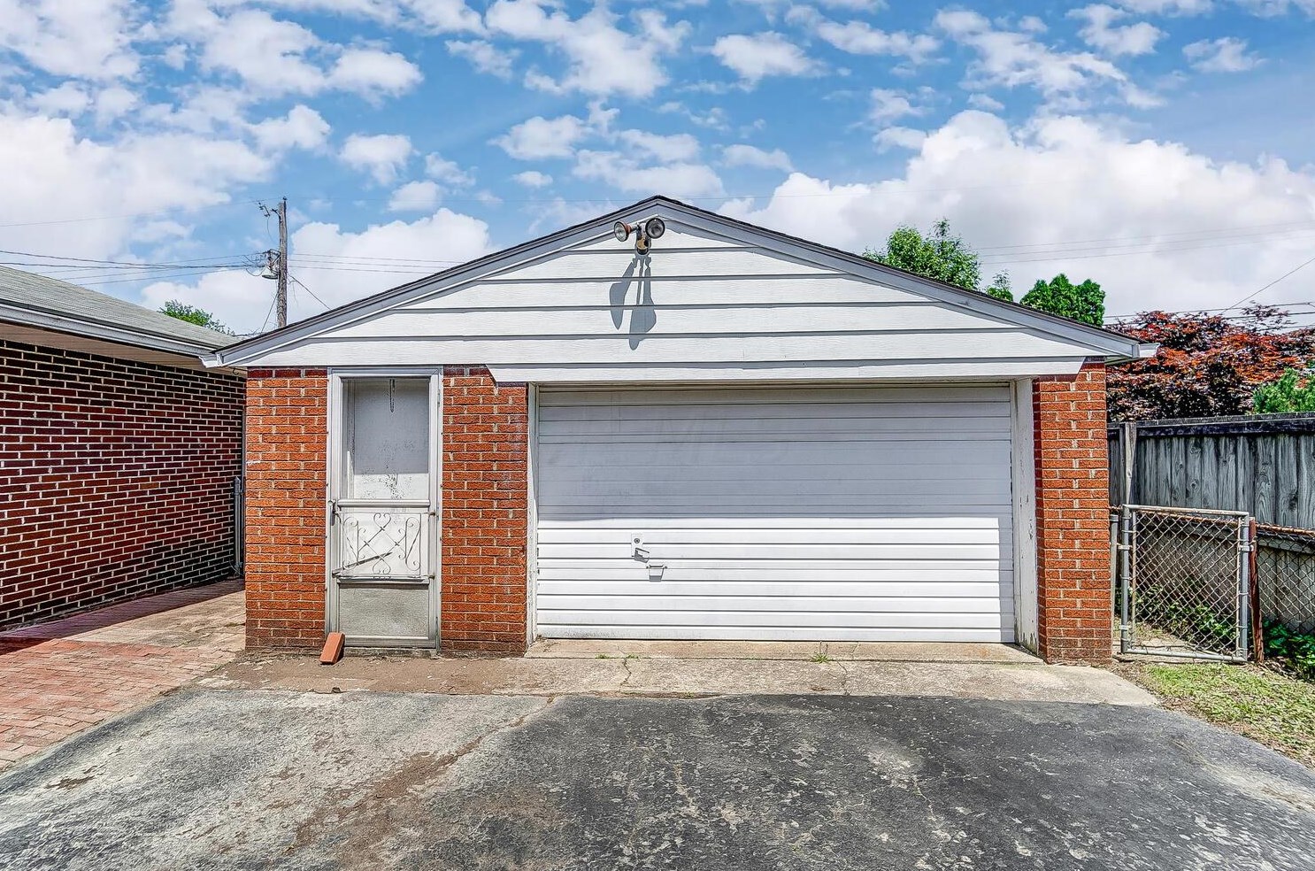 178 Cullman Rd, Columbus OH 43207-3063 exterior