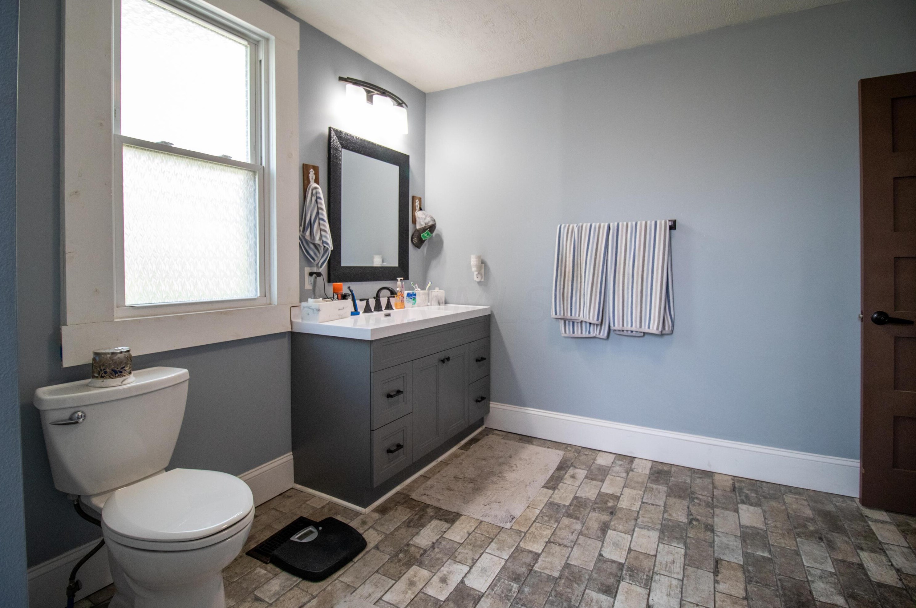 319 High St, Lancaster OH  43130-4428 exterior