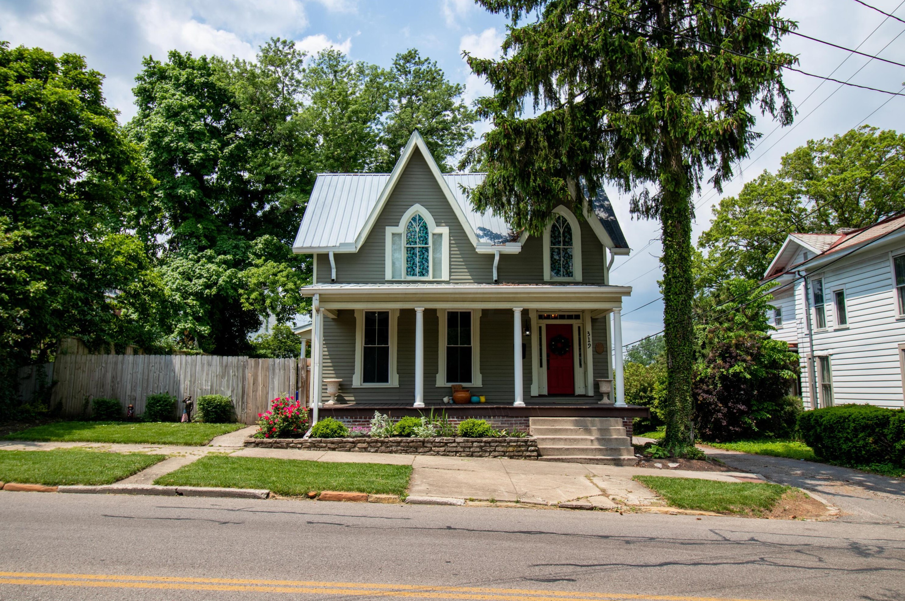 319 High St, Lancaster OH  43130-4428 exterior