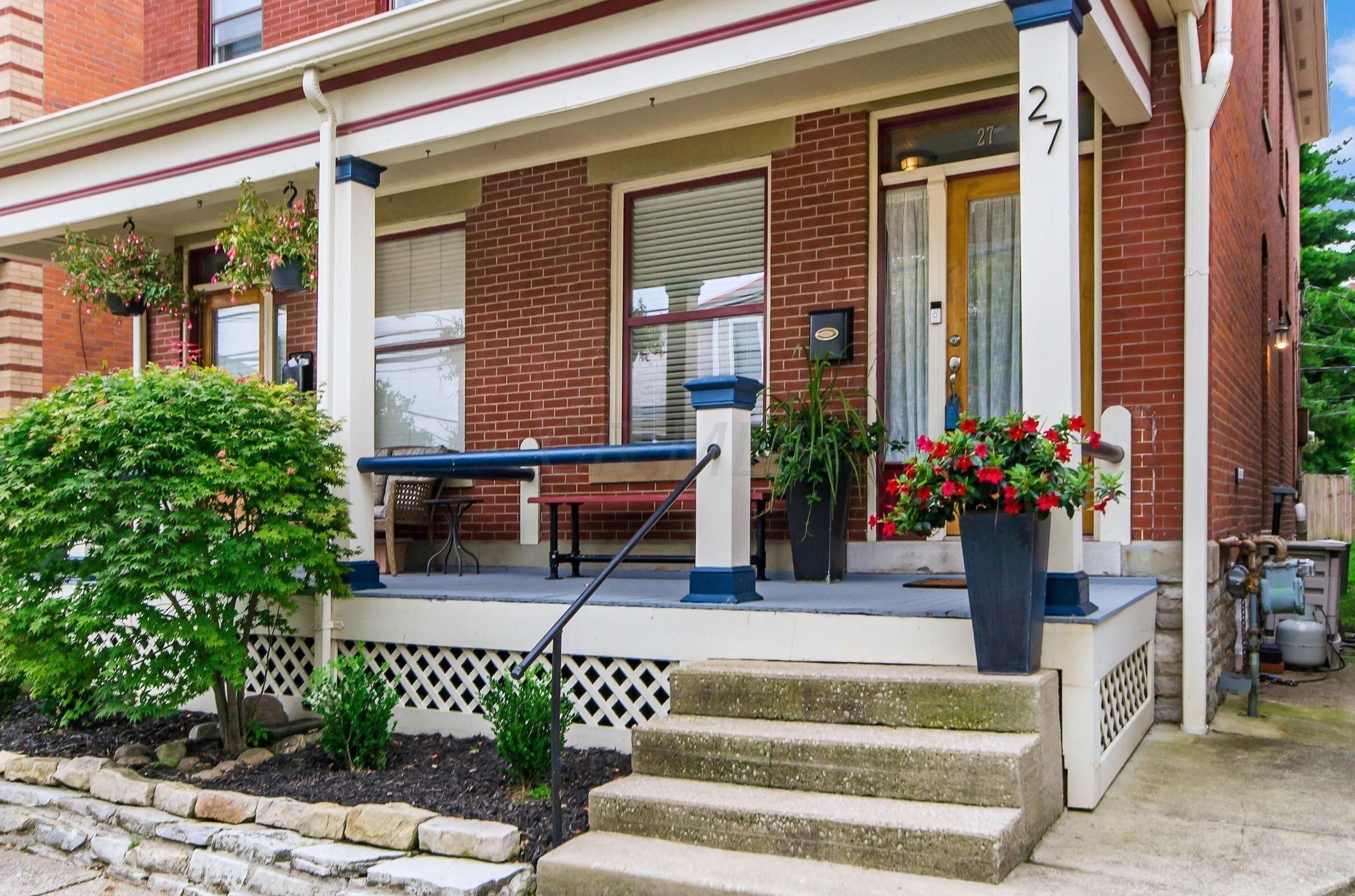 27 2nd Ave, Columbus OH  43201-3523 exterior